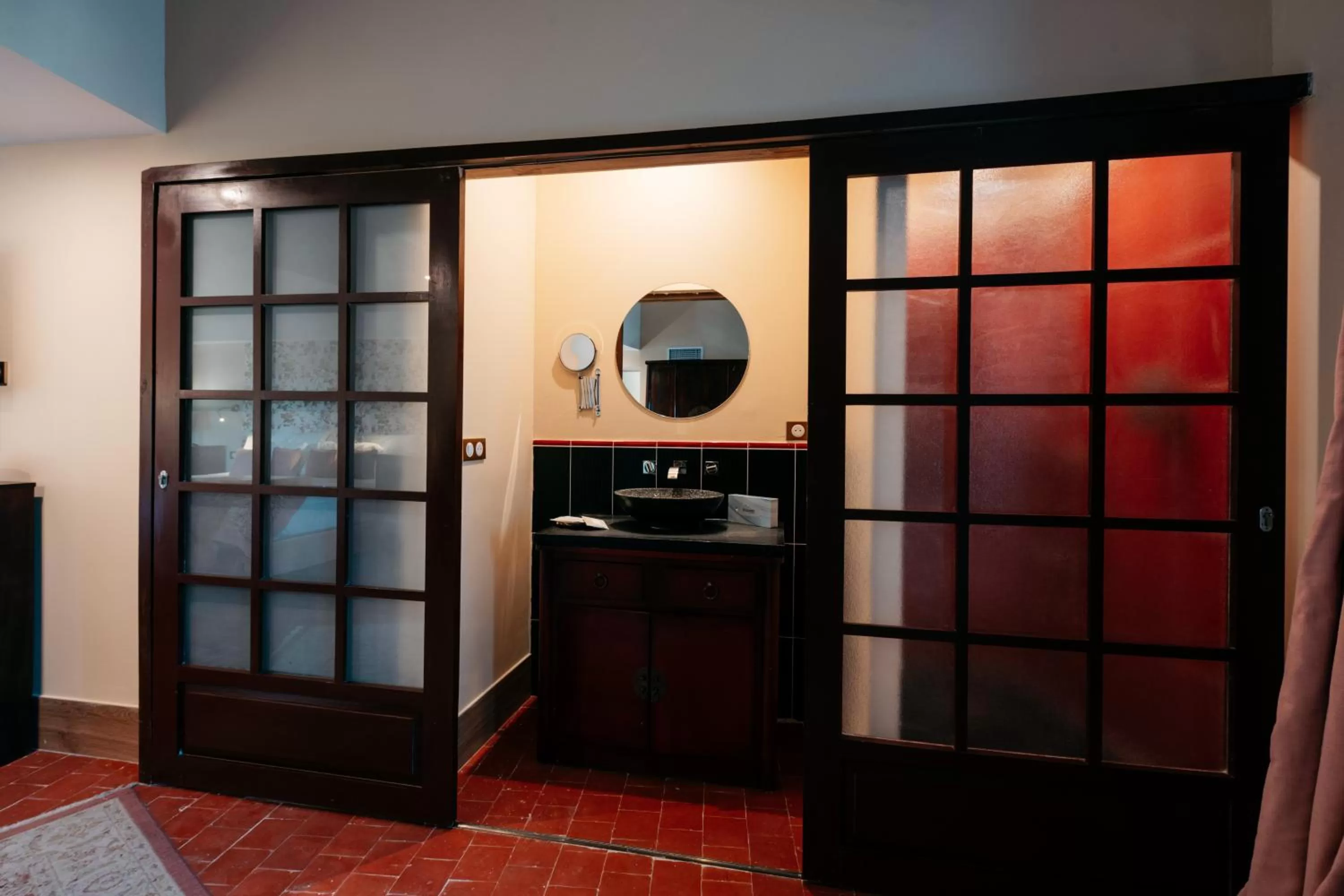 Bathroom in Le Clos Violette et Le 11 D'Aglaé - Hôtel de Charme Design de Luxe