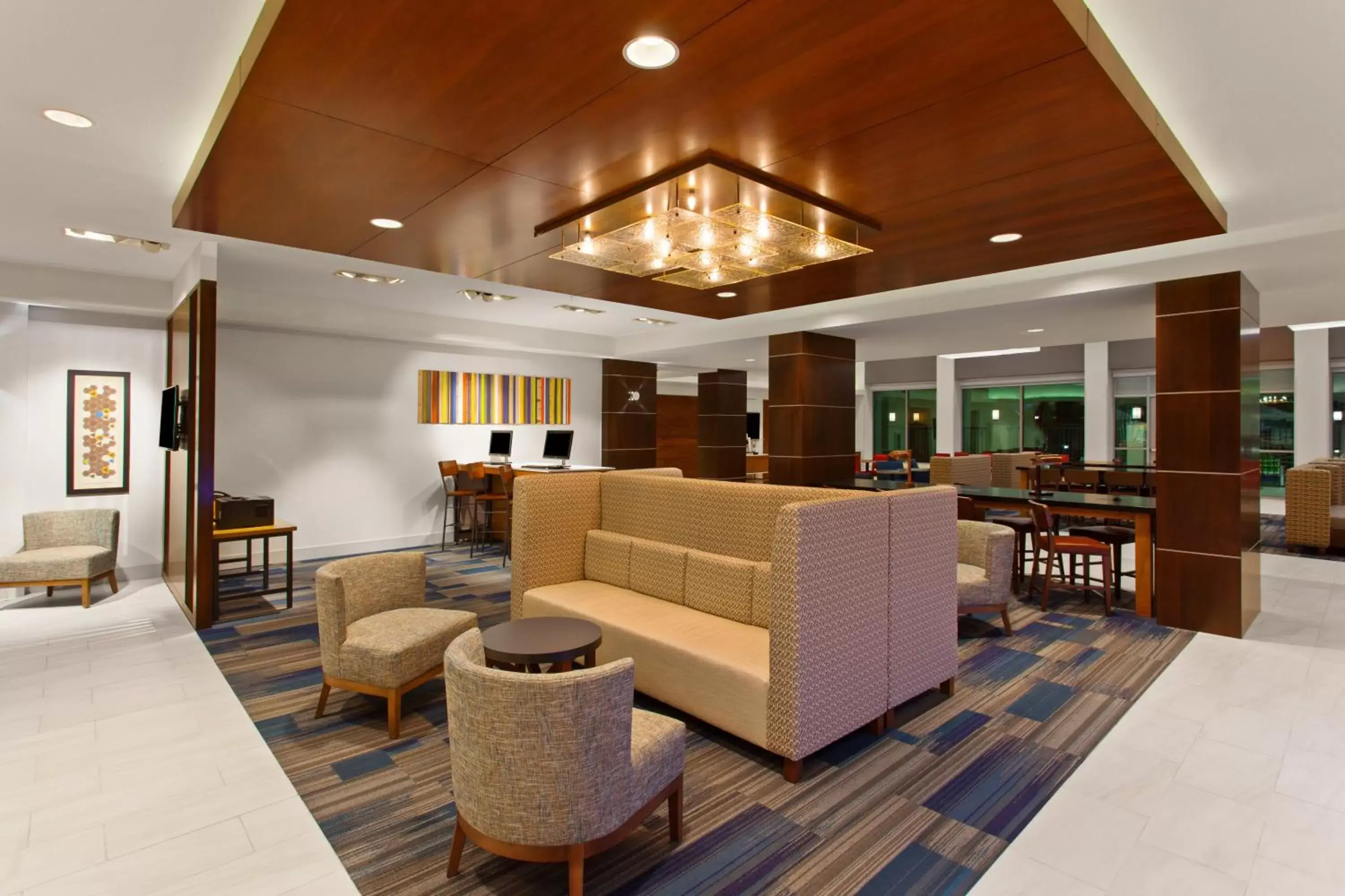 Property building, Lobby/Reception in Holiday Inn Express & Suites Houston SW - Medical Ctr Area