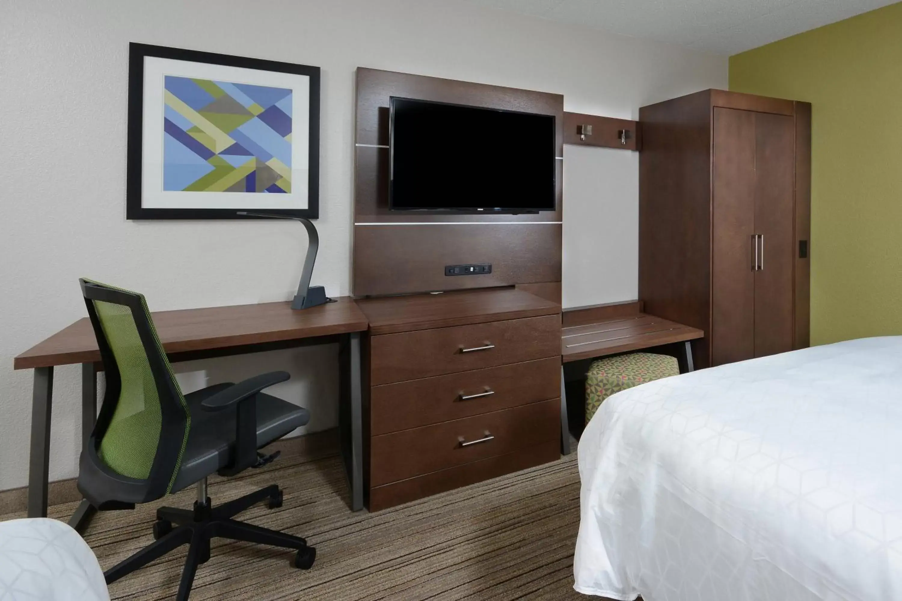 Photo of the whole room, TV/Entertainment Center in Holiday Inn Express Danville, an IHG Hotel