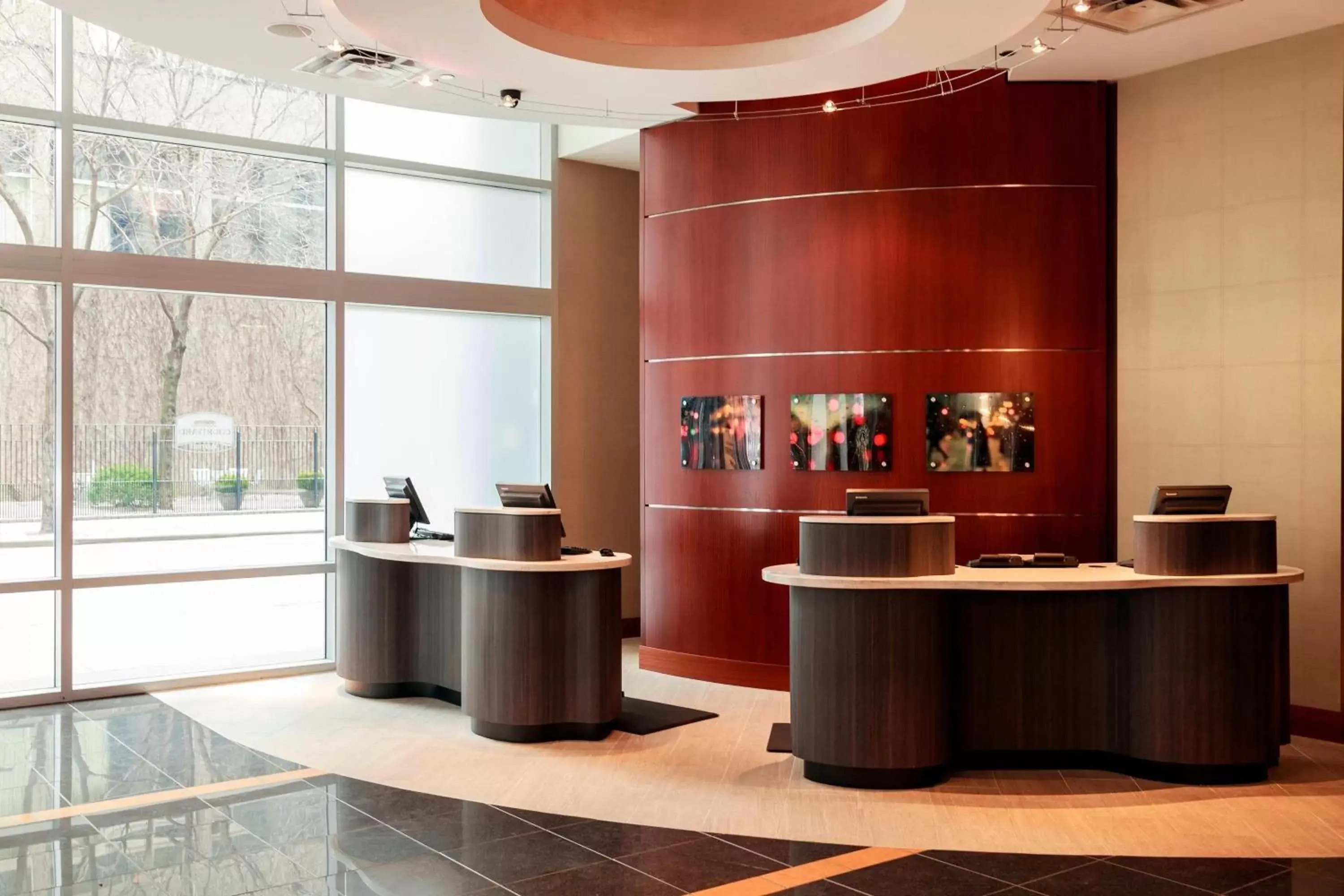 Lobby or reception, Lobby/Reception in Courtyard Chicago Downtown/Magnificent Mile