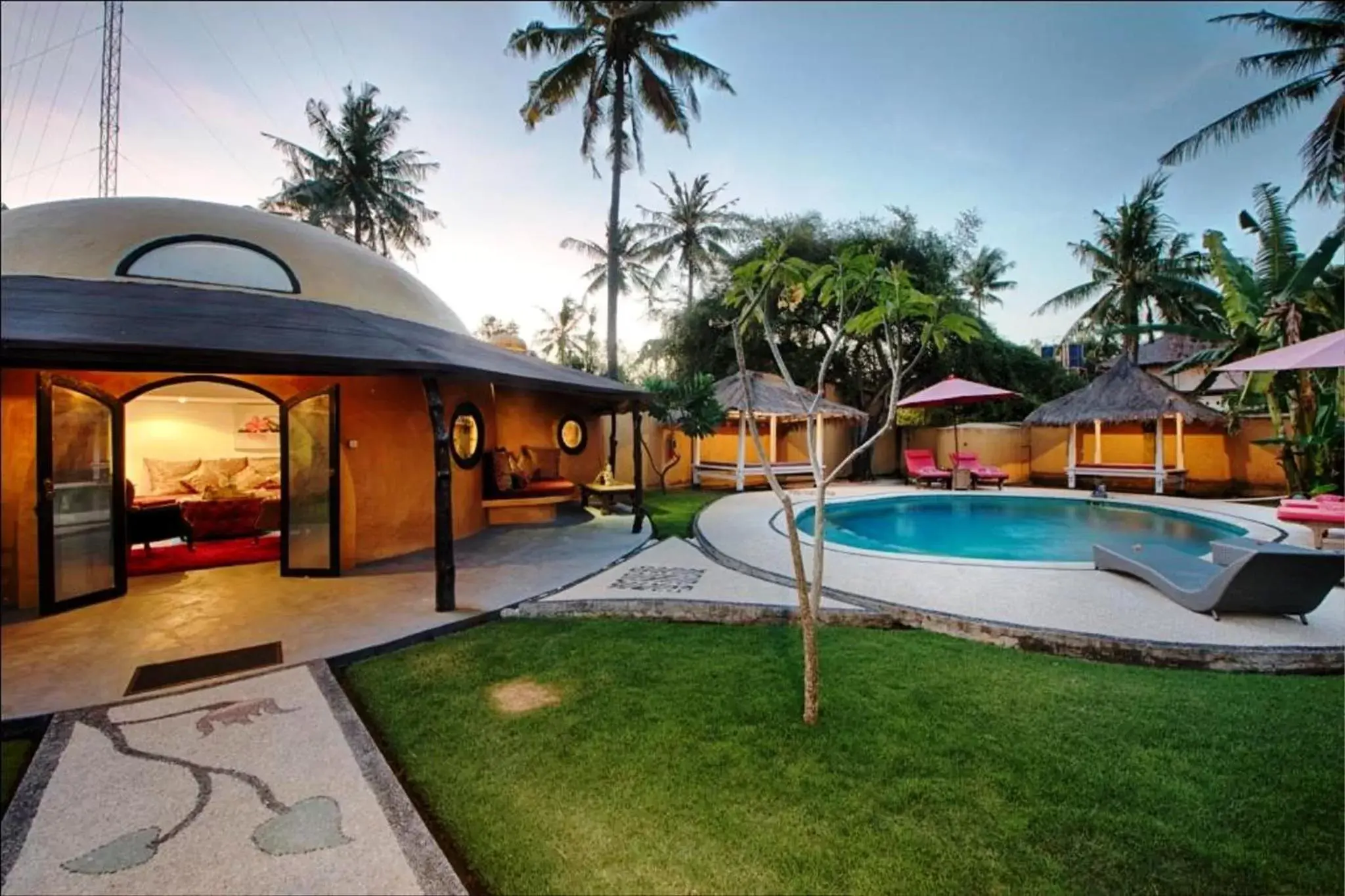 Garden, Swimming Pool in Bel Air Resort