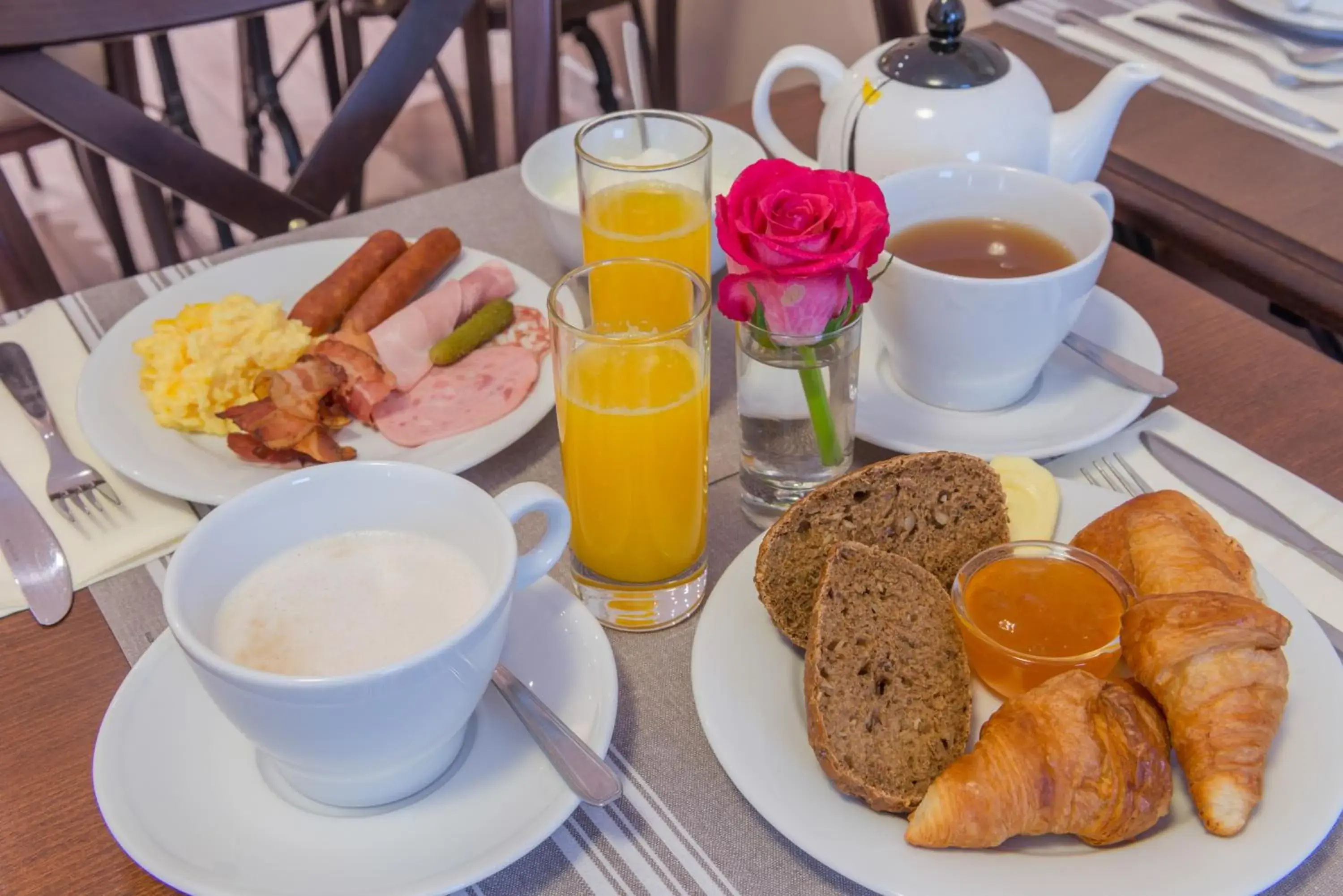 Food, Breakfast in L'Ouest Hotel