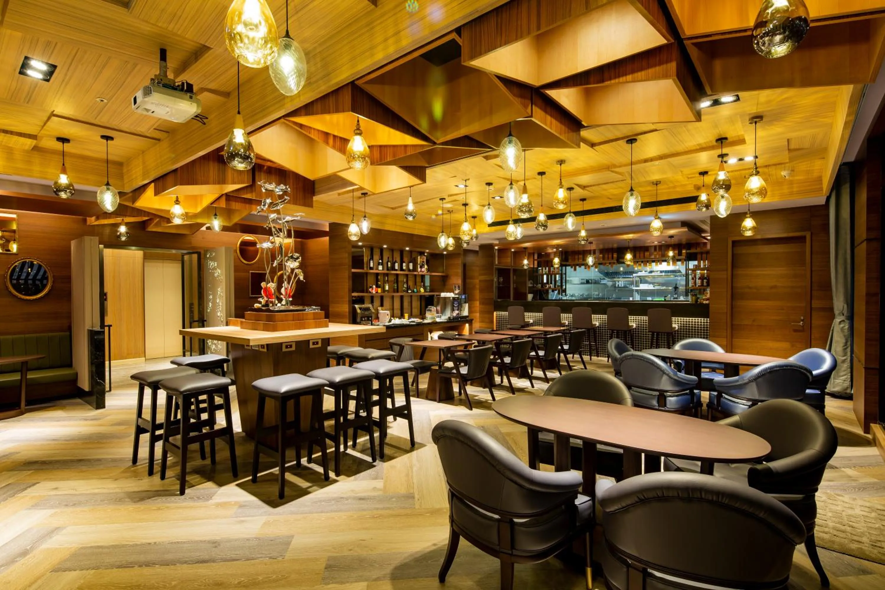 Restaurant/places to eat in Just Palace Hotel