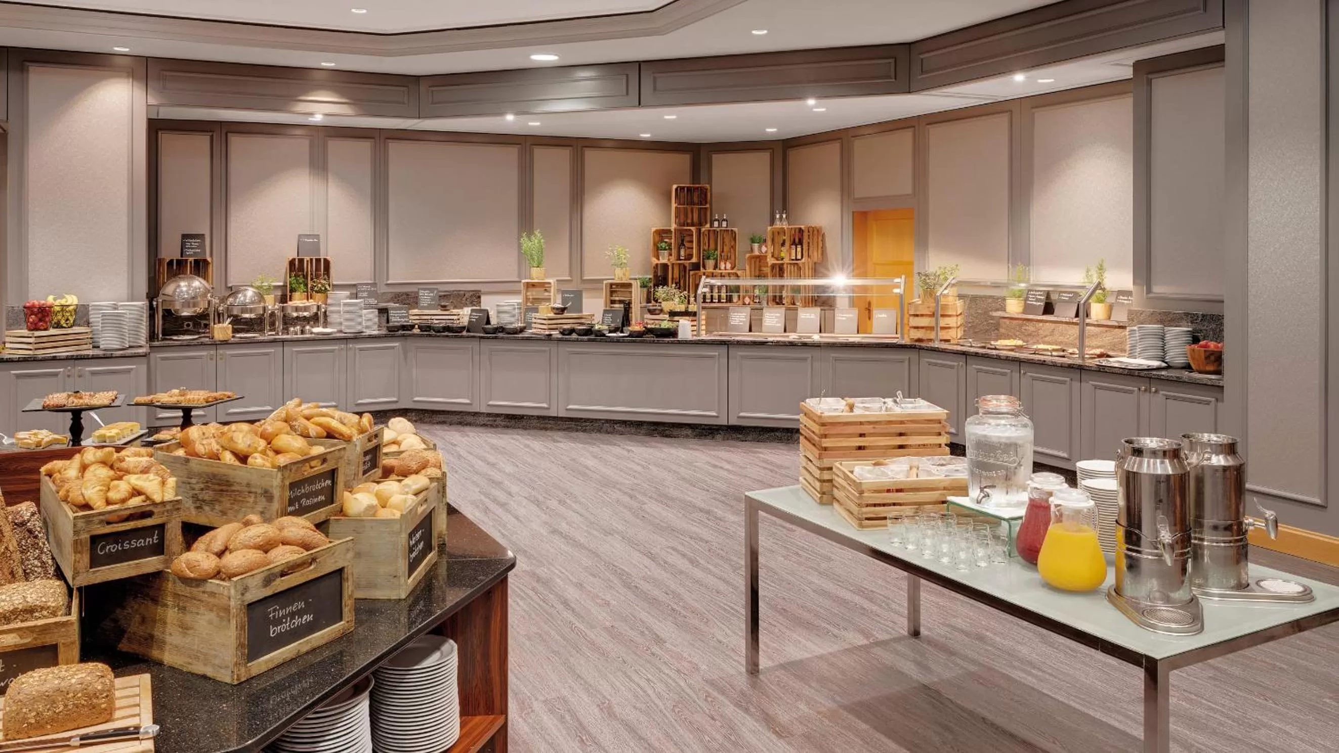 Restaurant/places to eat in Bilderberg Bellevue Hotel Dresden