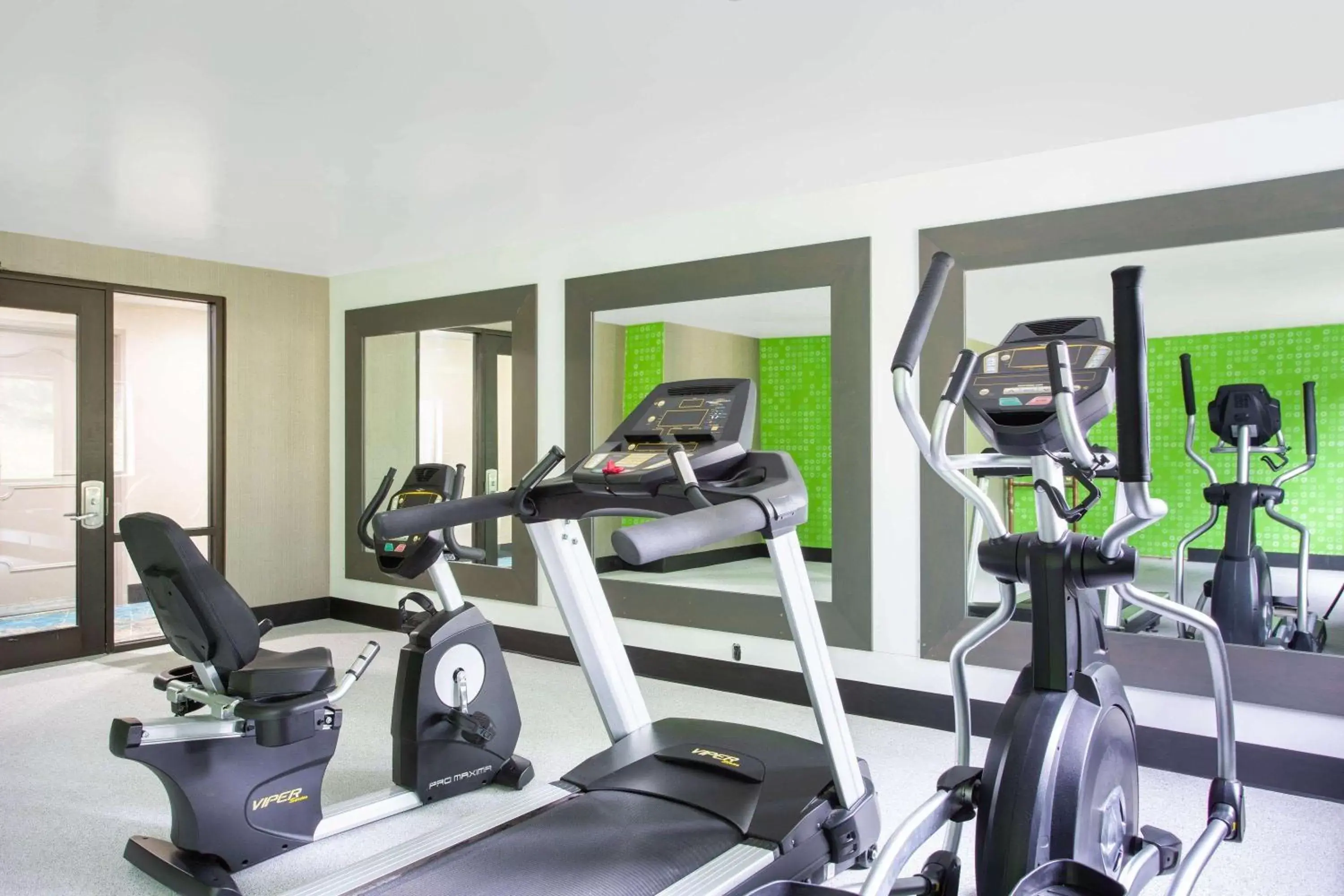 Fitness centre/facilities, Fitness Center/Facilities in La Quinta Inn by Wyndham Roanoke Salem