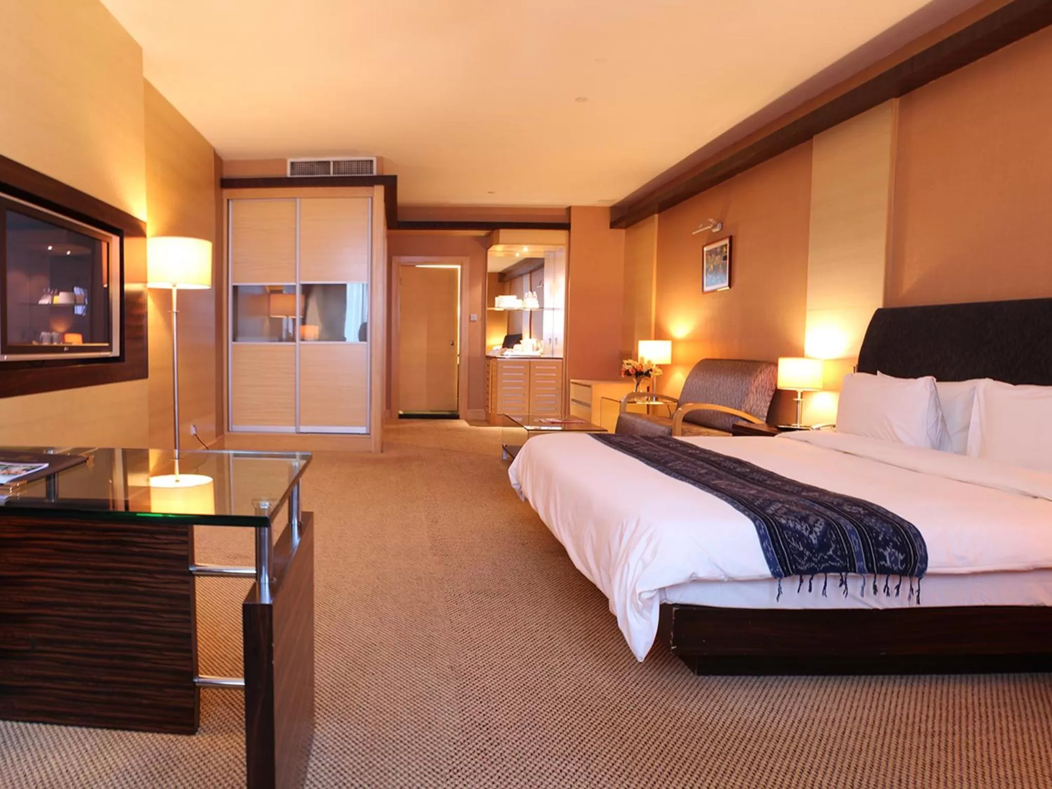 Bedroom, Bed in Imperial Hotel Miri