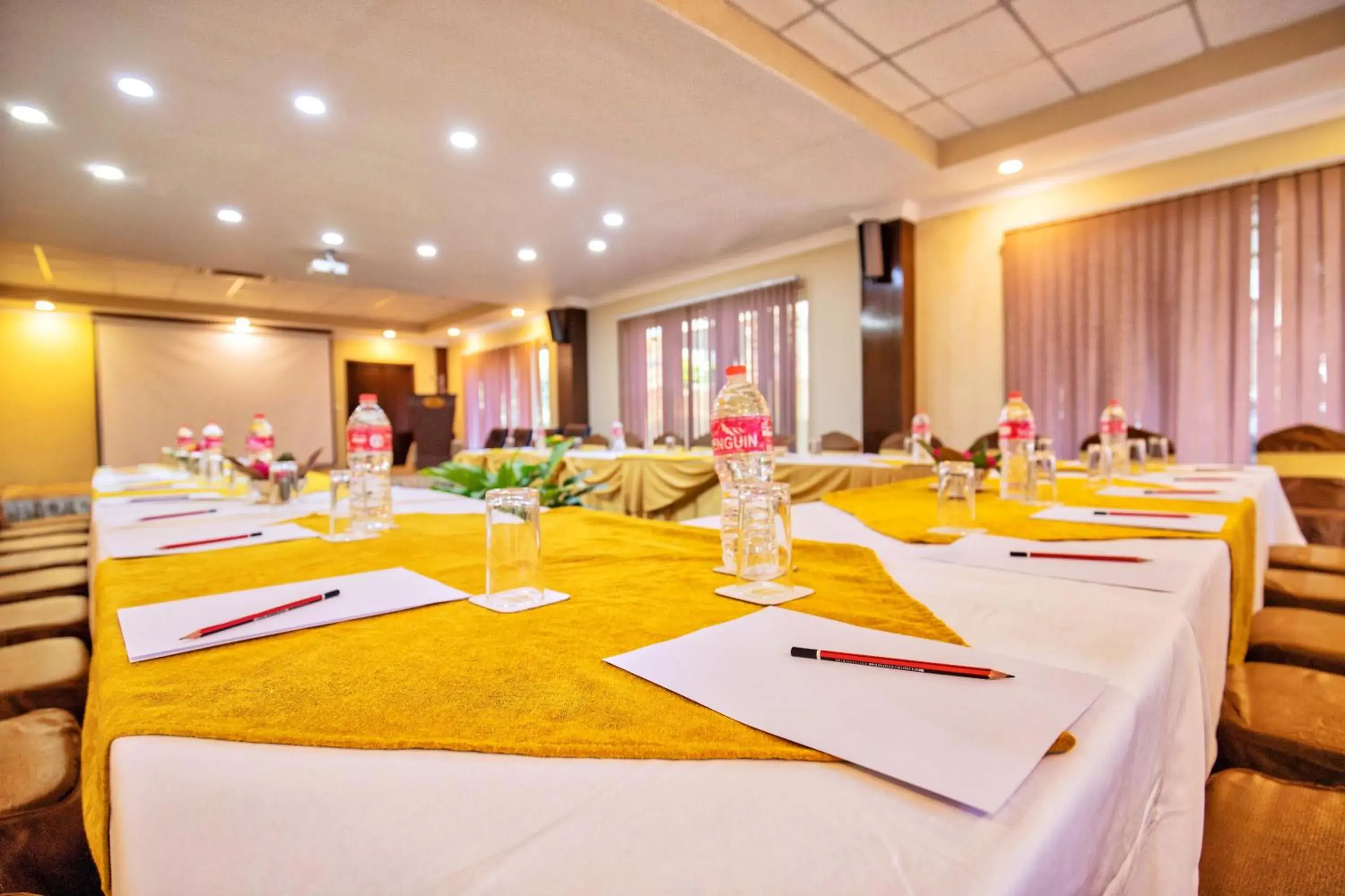 Meeting/conference room in Da Yatra Courtyard Hotel