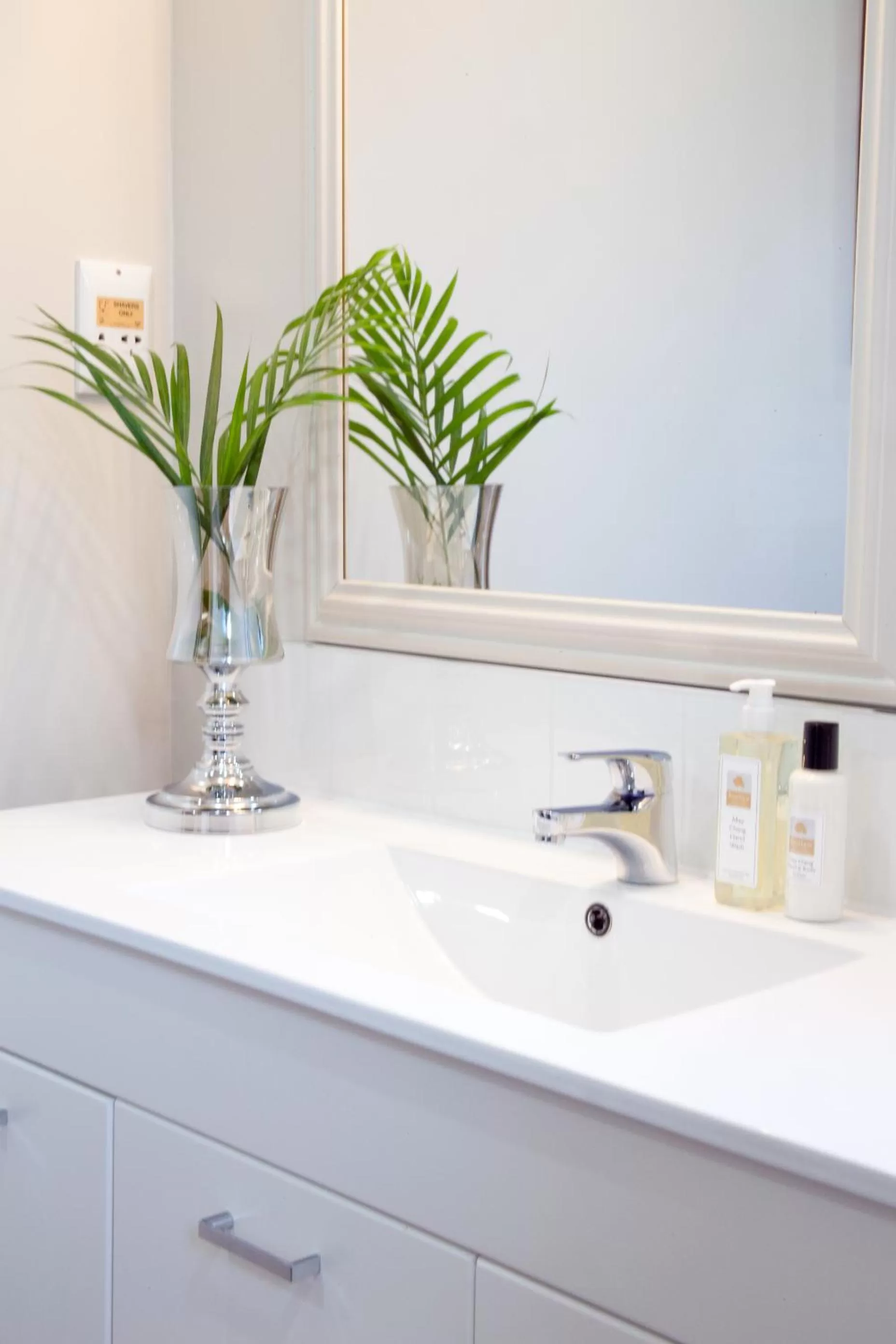 Premium Executive King Studio - single occupancy in Strathern Motor Lodge