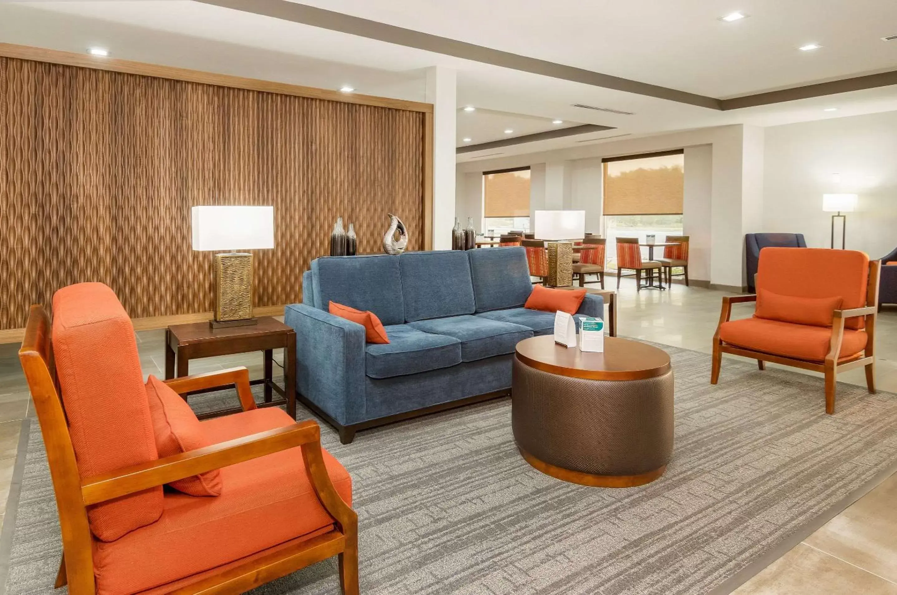Lobby or reception, Seating Area in Comfort Suites DeSoto Dallas South