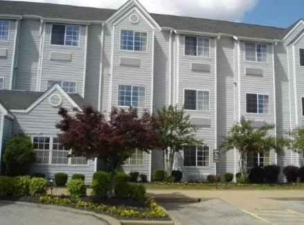 Facade/entrance in America's Best Value Inn and Suites - Jackson