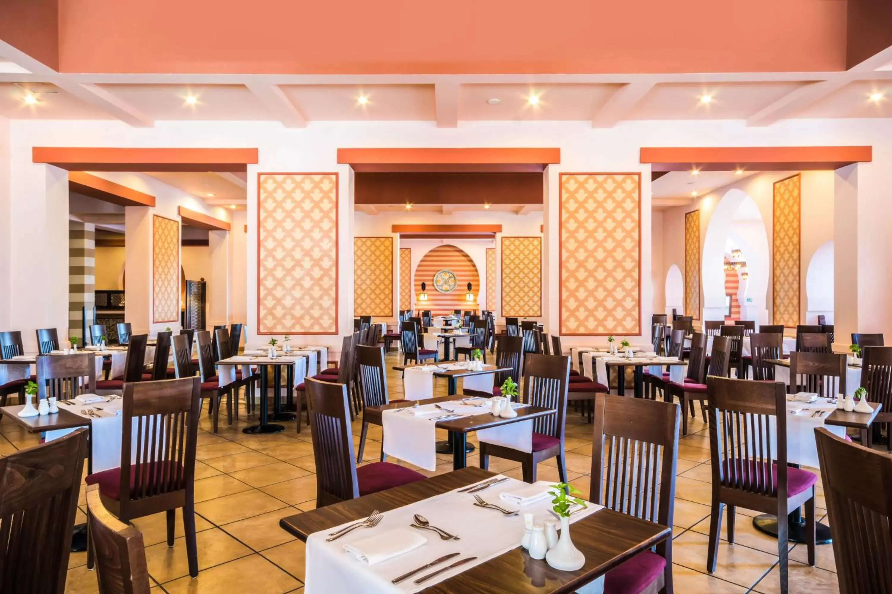 Restaurant/Places to Eat in Jaz Belvedere Resort