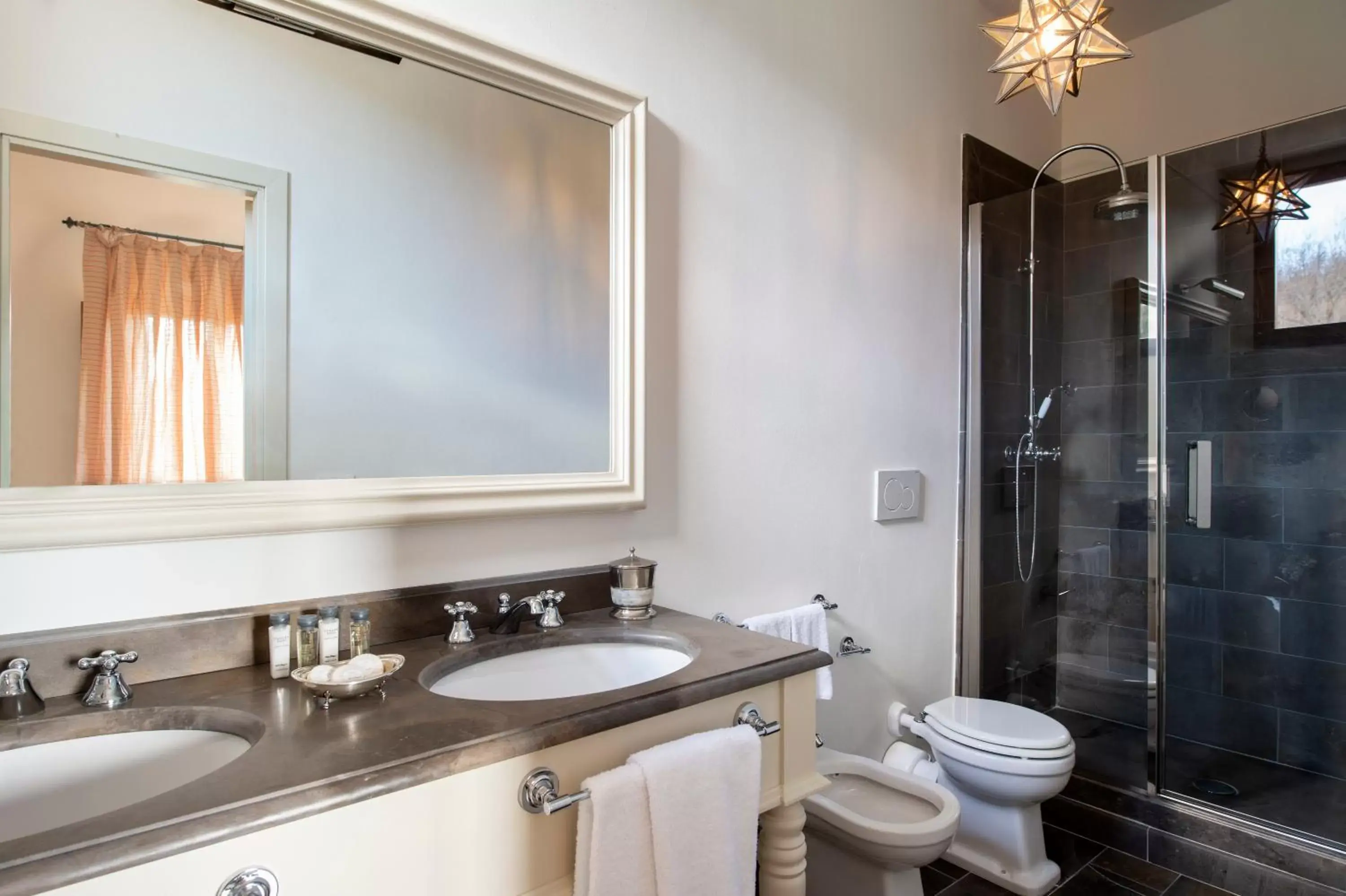 Shower, Bathroom in VIESCA Suites & Villas Il Borro Toscana