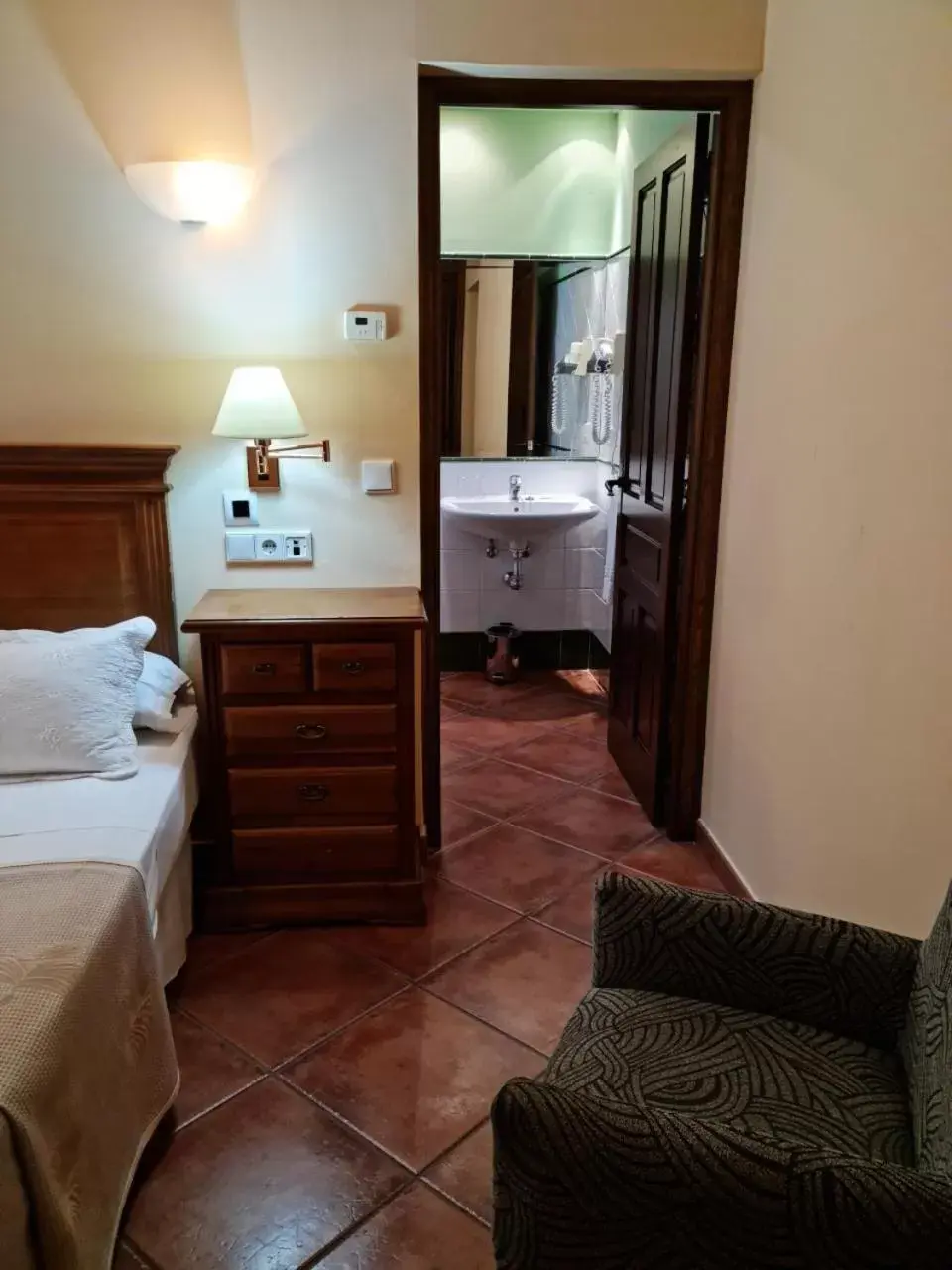 Bedroom, Bathroom in Hotel Plateros