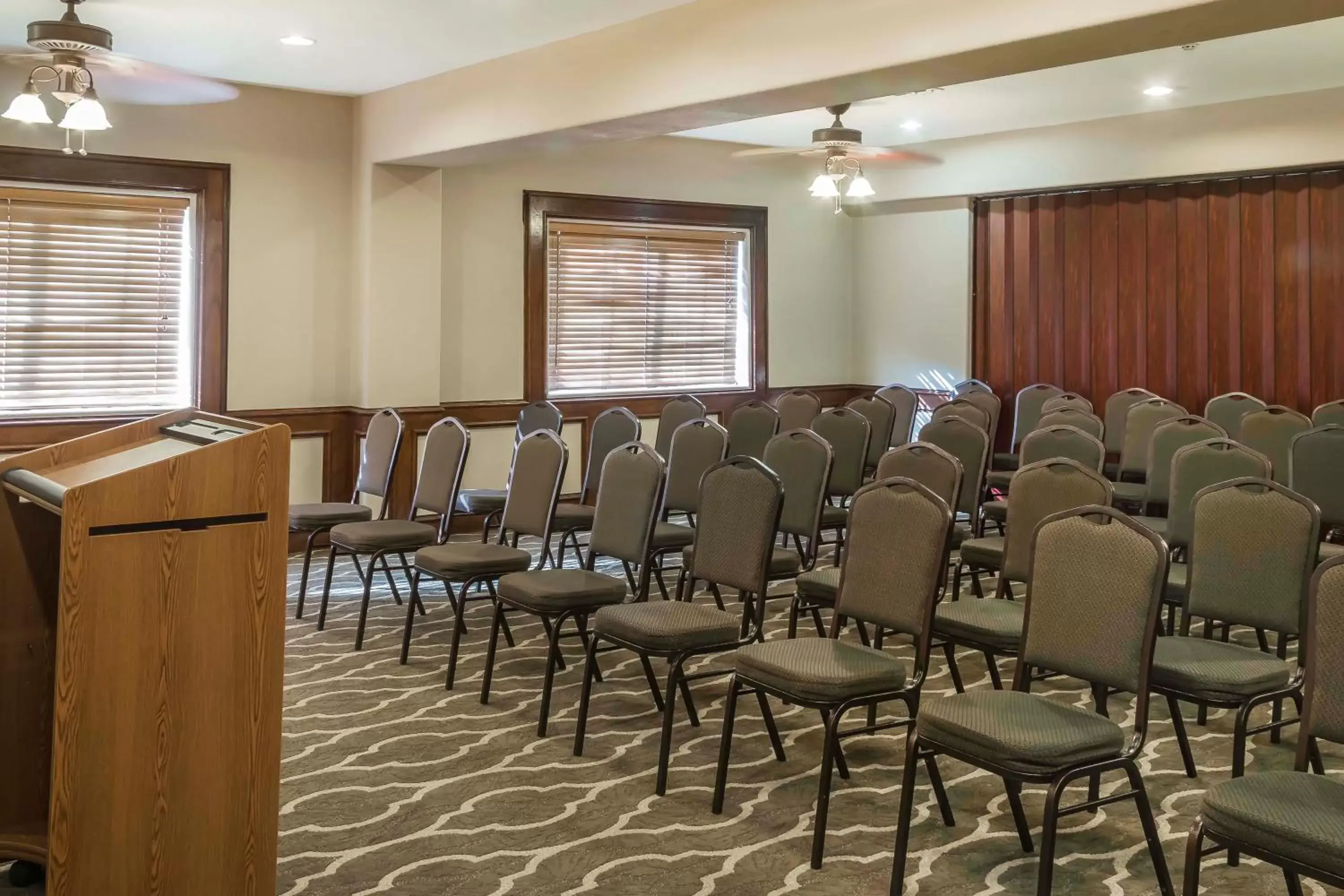 Meeting/conference room in MainStay Suites Edinburg