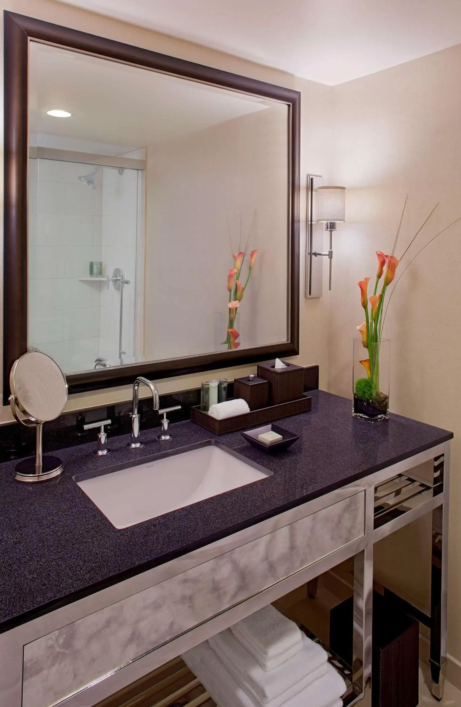 Bathroom in Hyatt Regency New Orleans