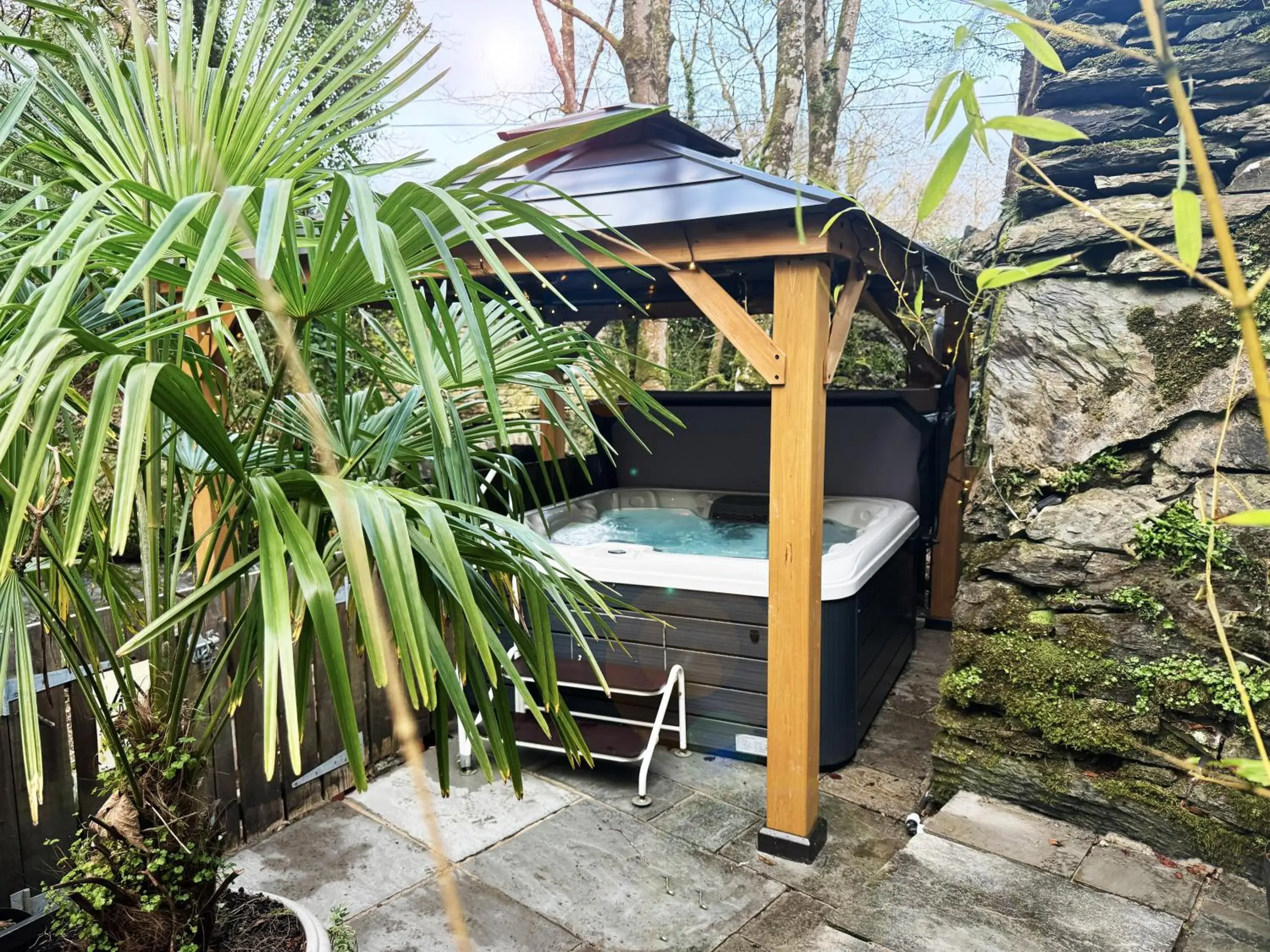 Hot Tub, Swimming Pool in Aberdunant Hall Country Hotel