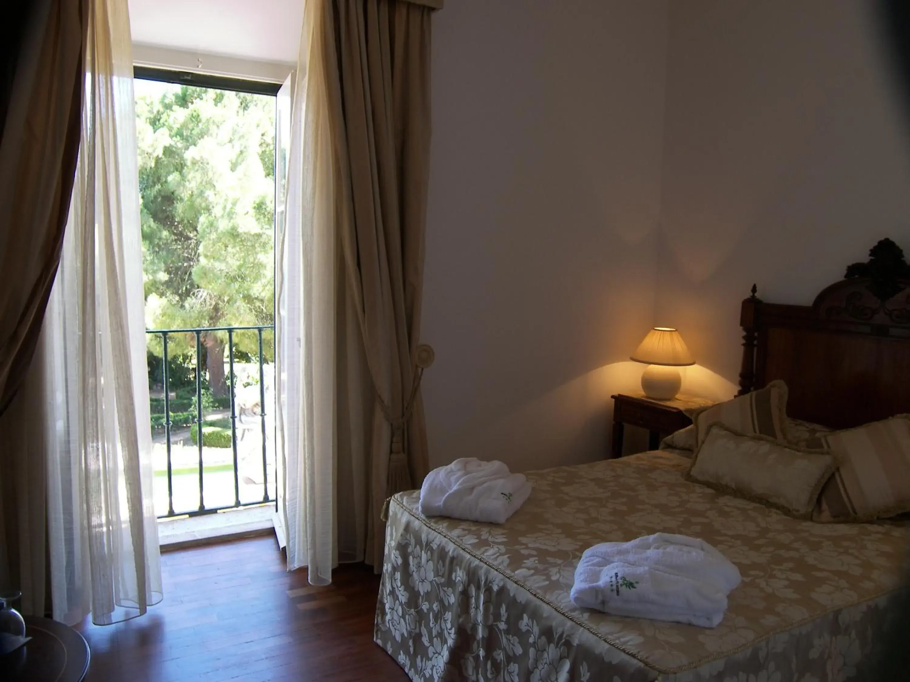 Family Room (2 Adults + 1 Child) in Hotel Rural Quinta de Santo Antonio