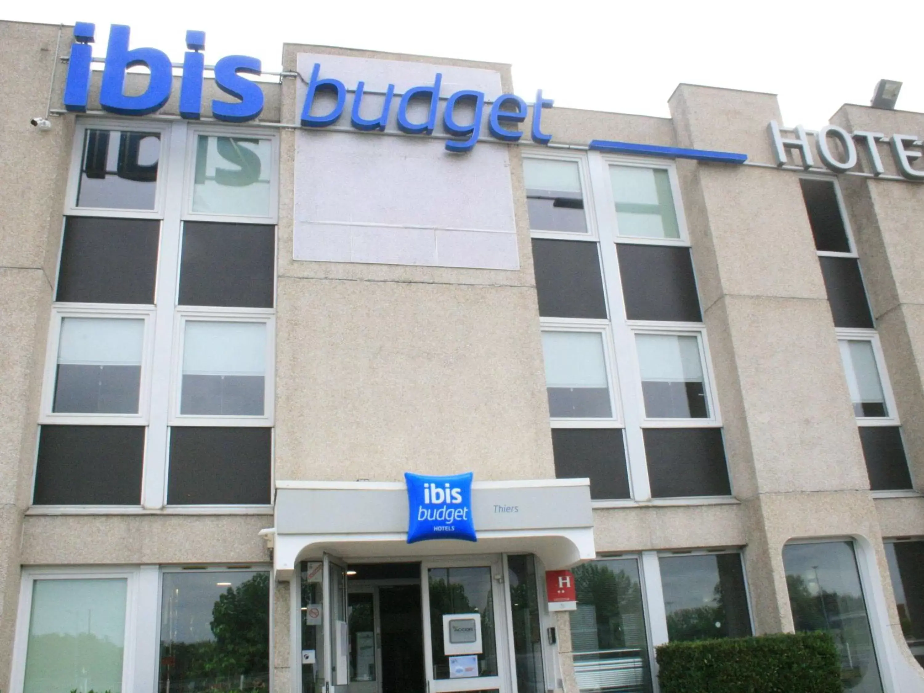 Property building, Property Logo/Sign in ibis Budget Thiers