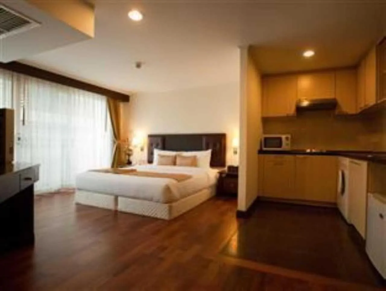 Kitchen or kitchenette, Bed in S.M. GRANDE RESIDENCE