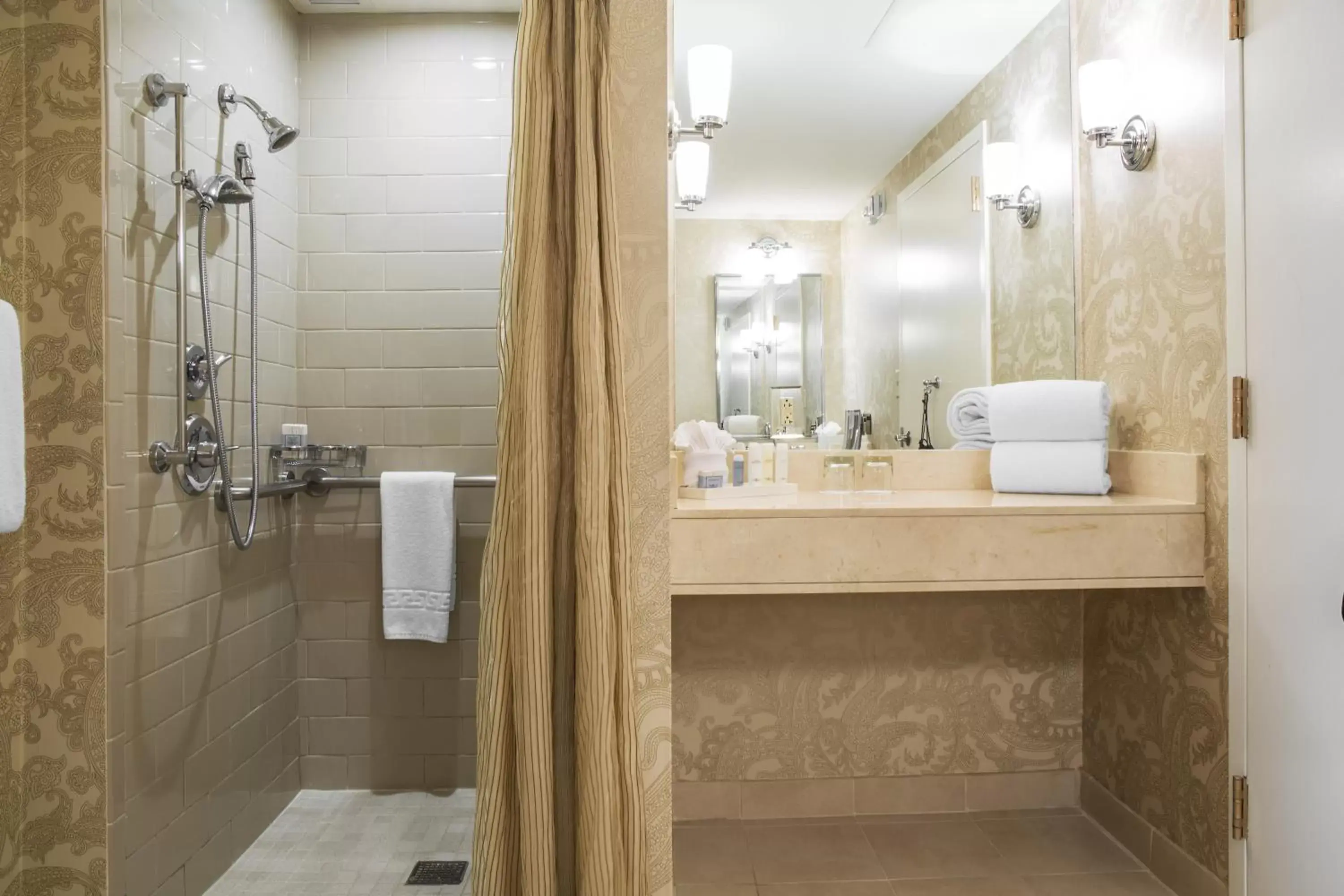 Photo of the whole room, Bathroom in Omni Houston Hotel