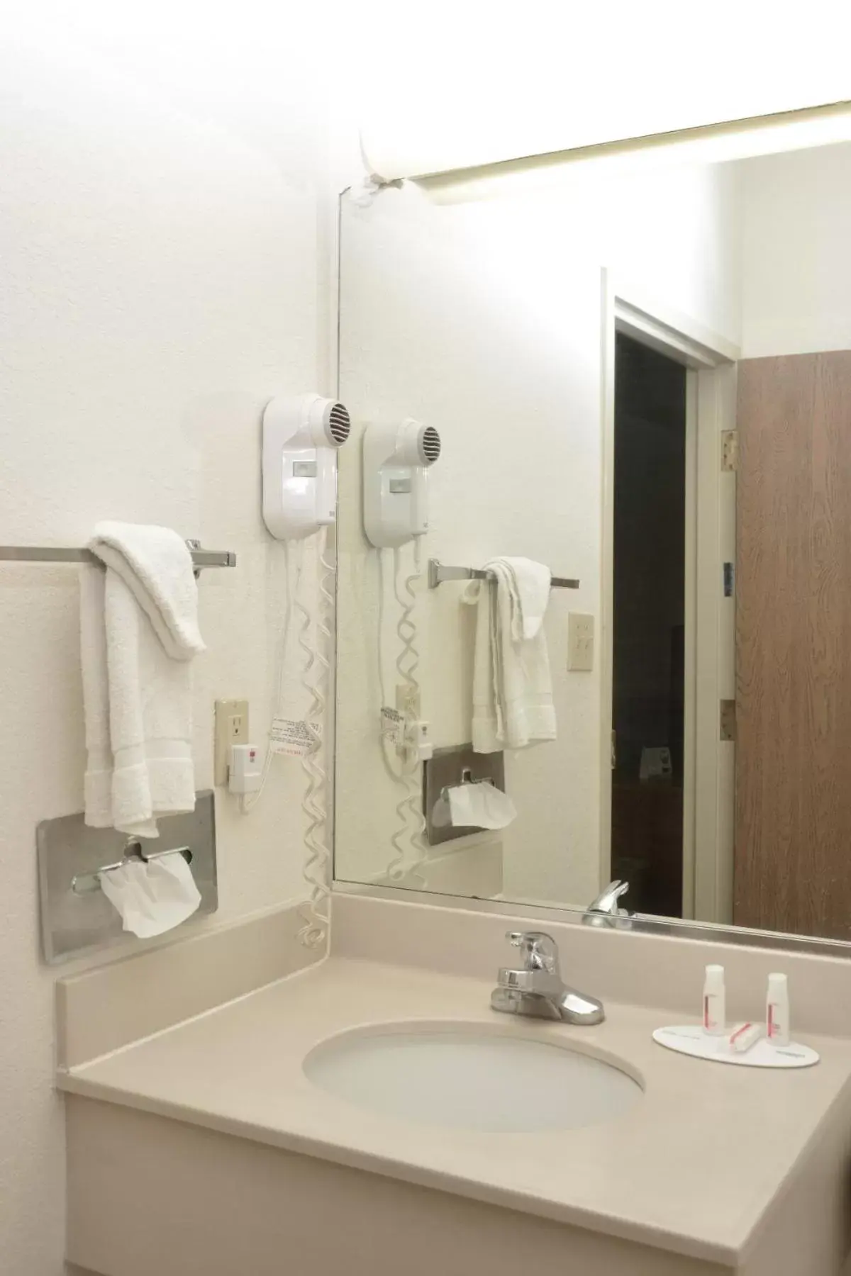 Bathroom in Super 8 by Wyndham Corydon