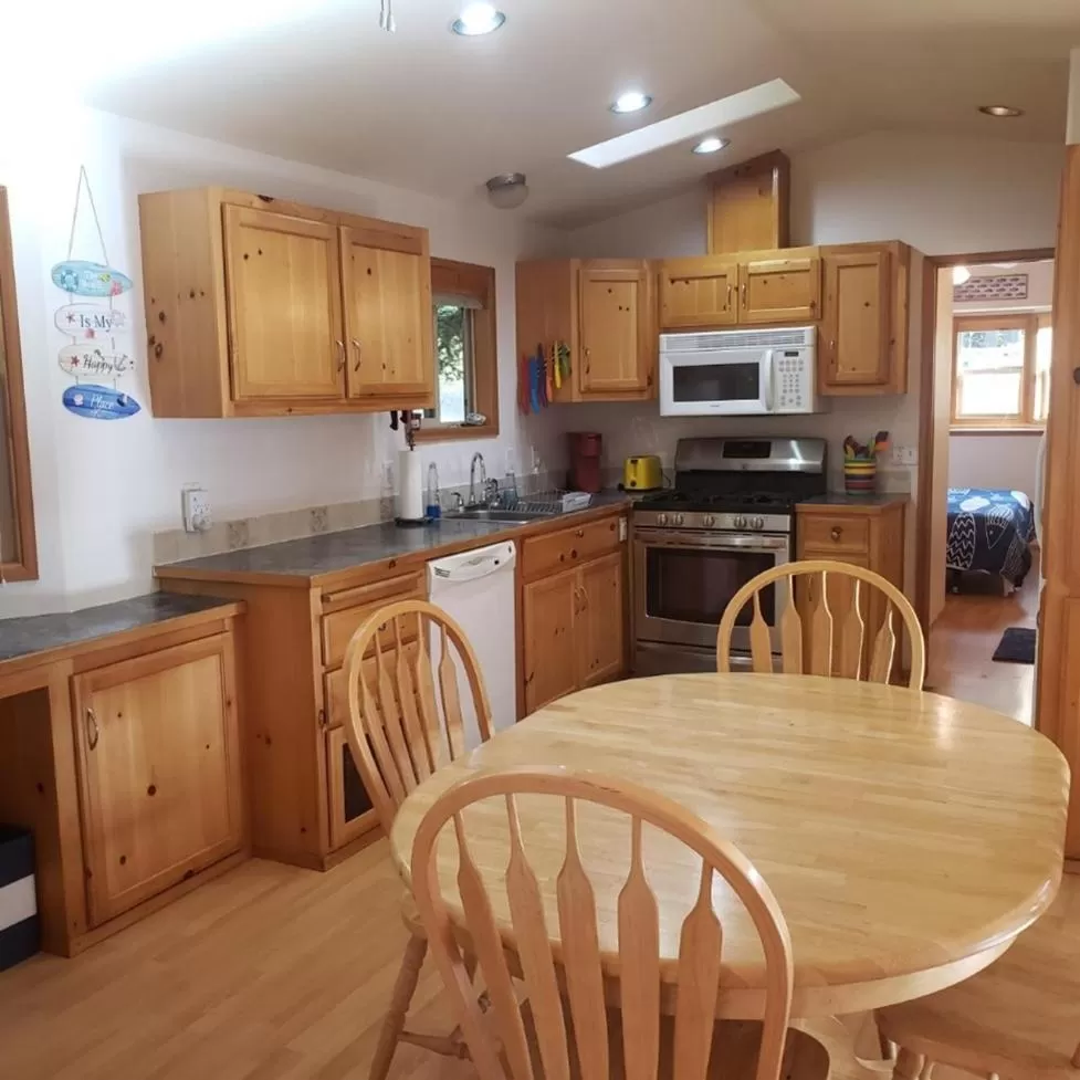 Kitchen/Kitchenette in Whaleshead Beach Resort