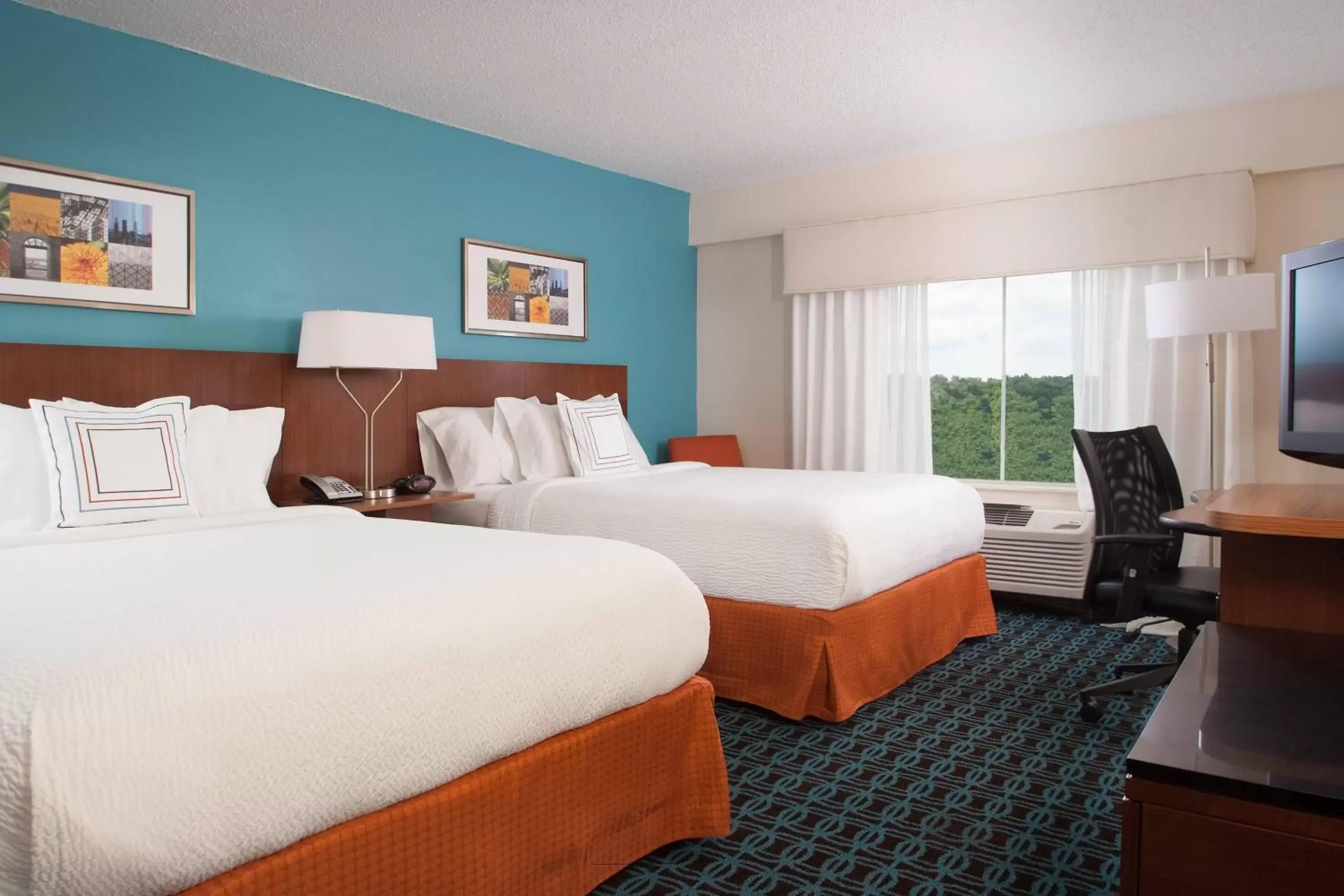 Photo of the whole room, Bed in Fairfield Inn Greenville Spartanburg Airport