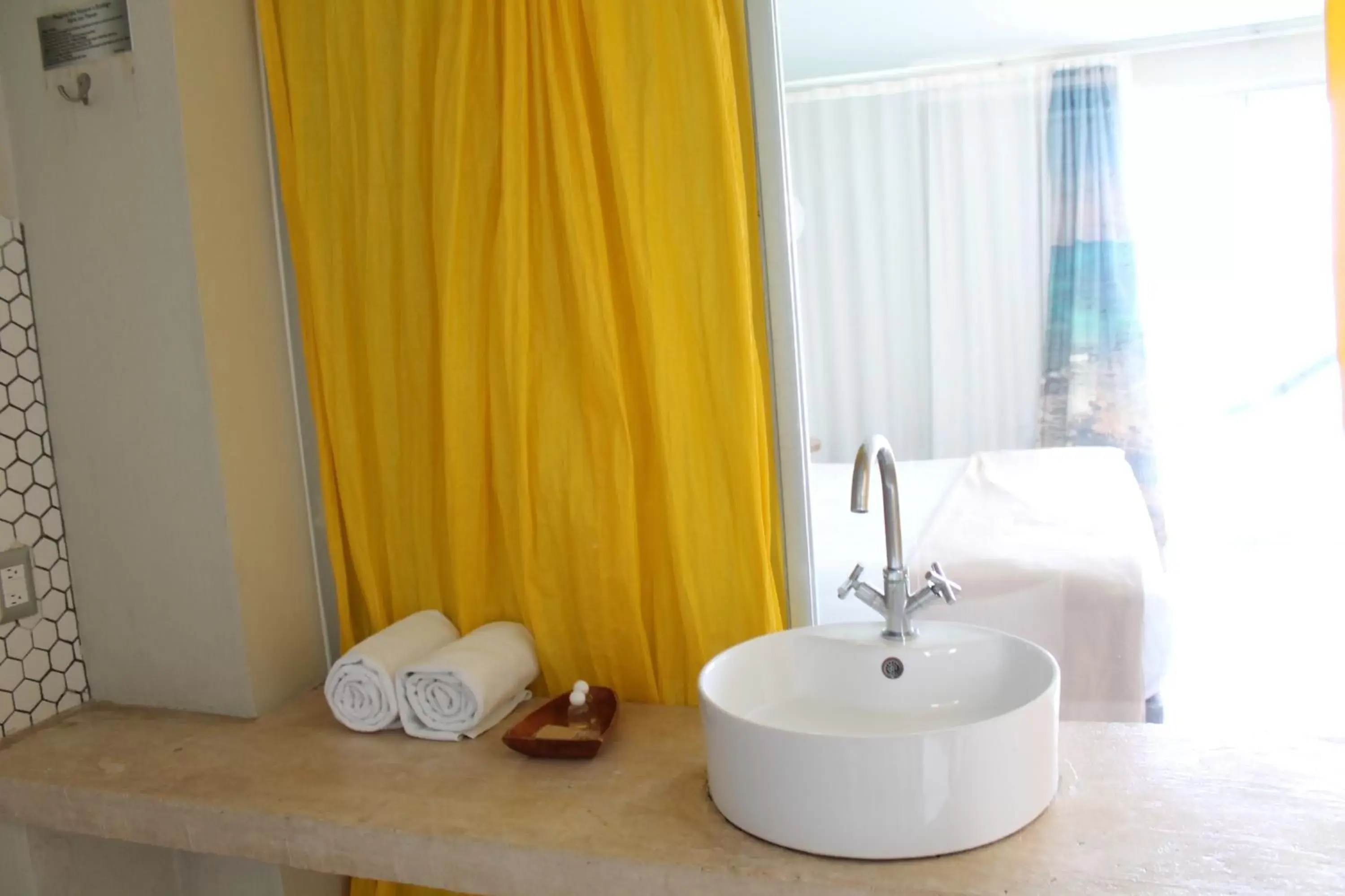 Bathroom in Rocamar Hotel Isla Mujeres