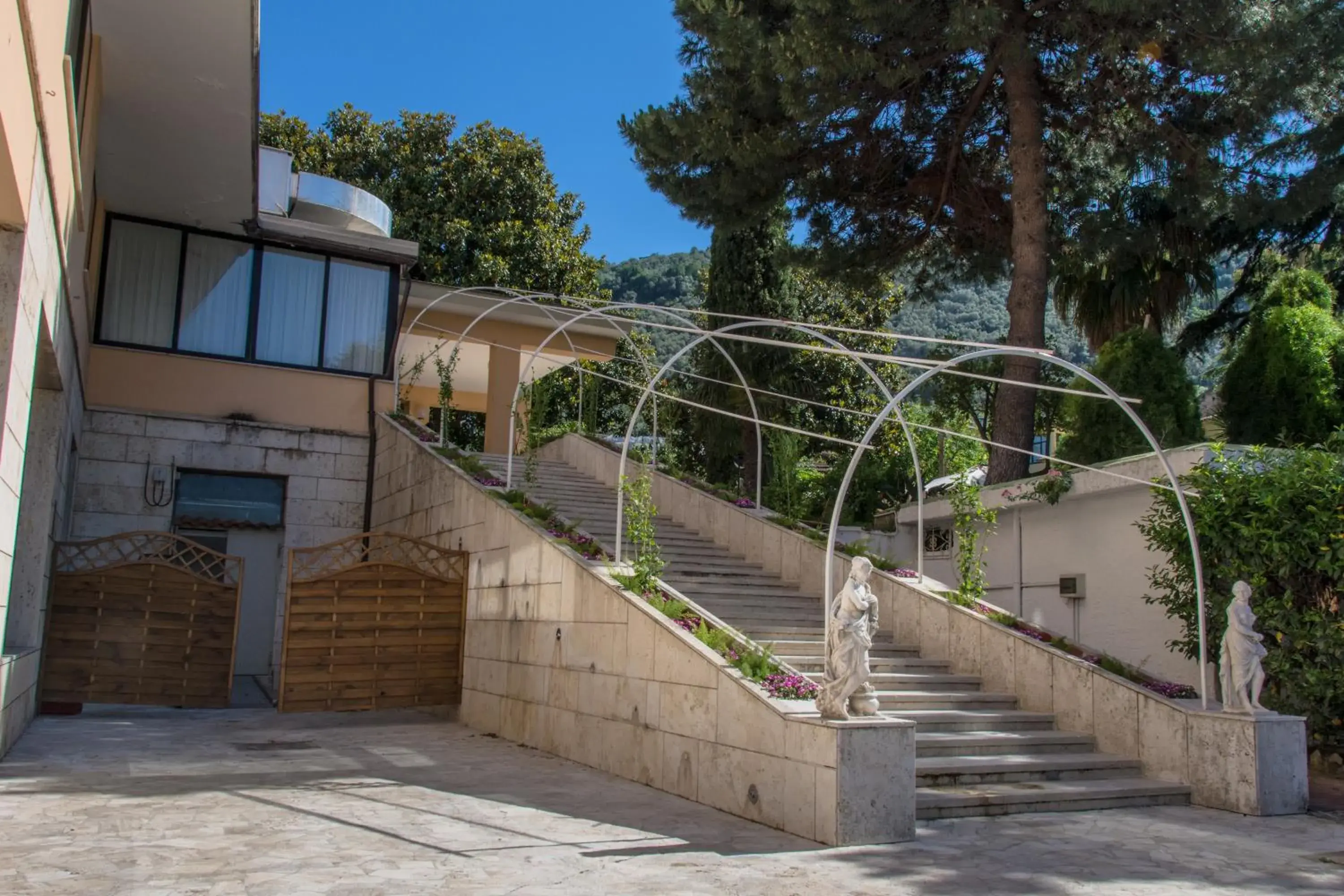 Garden in Grand Hotel Moon Valley