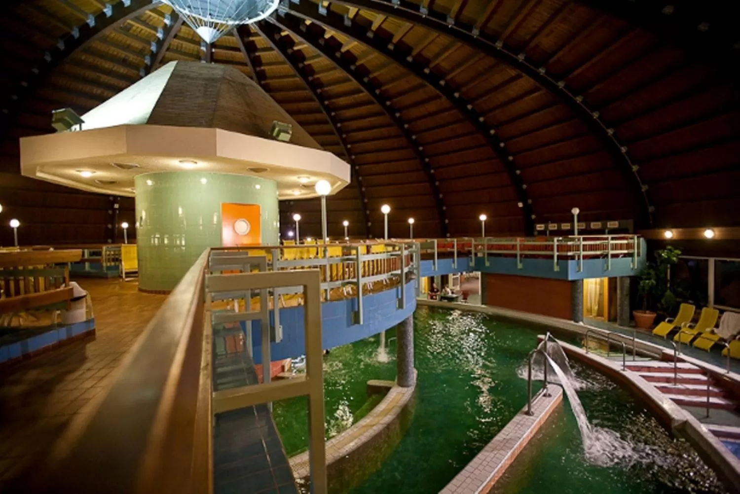 Swimming pool in Aqua Hotel