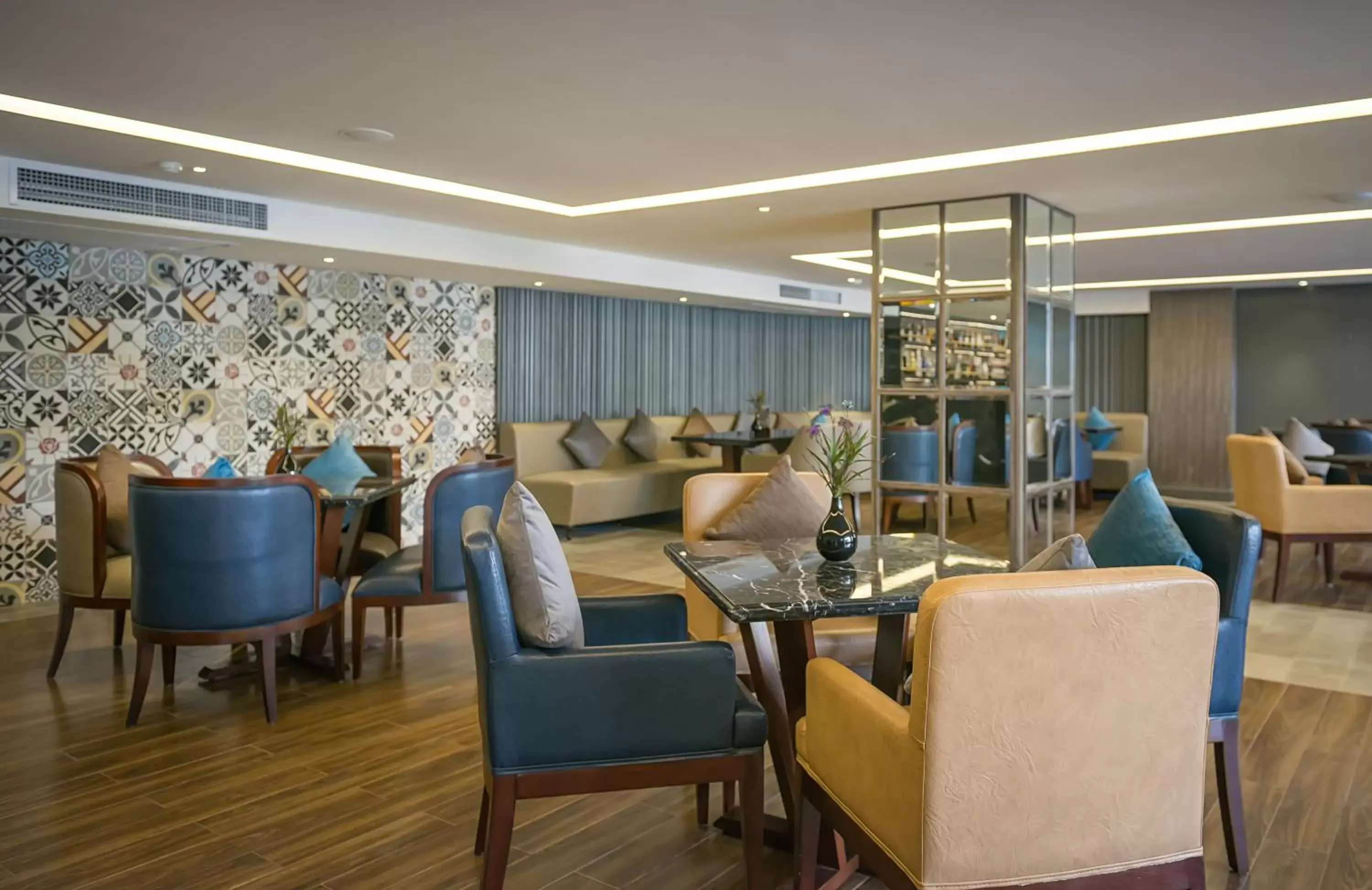 Lobby or reception in Paradise Suites Hotel Lobby or reception in Paradise Suites Hotel