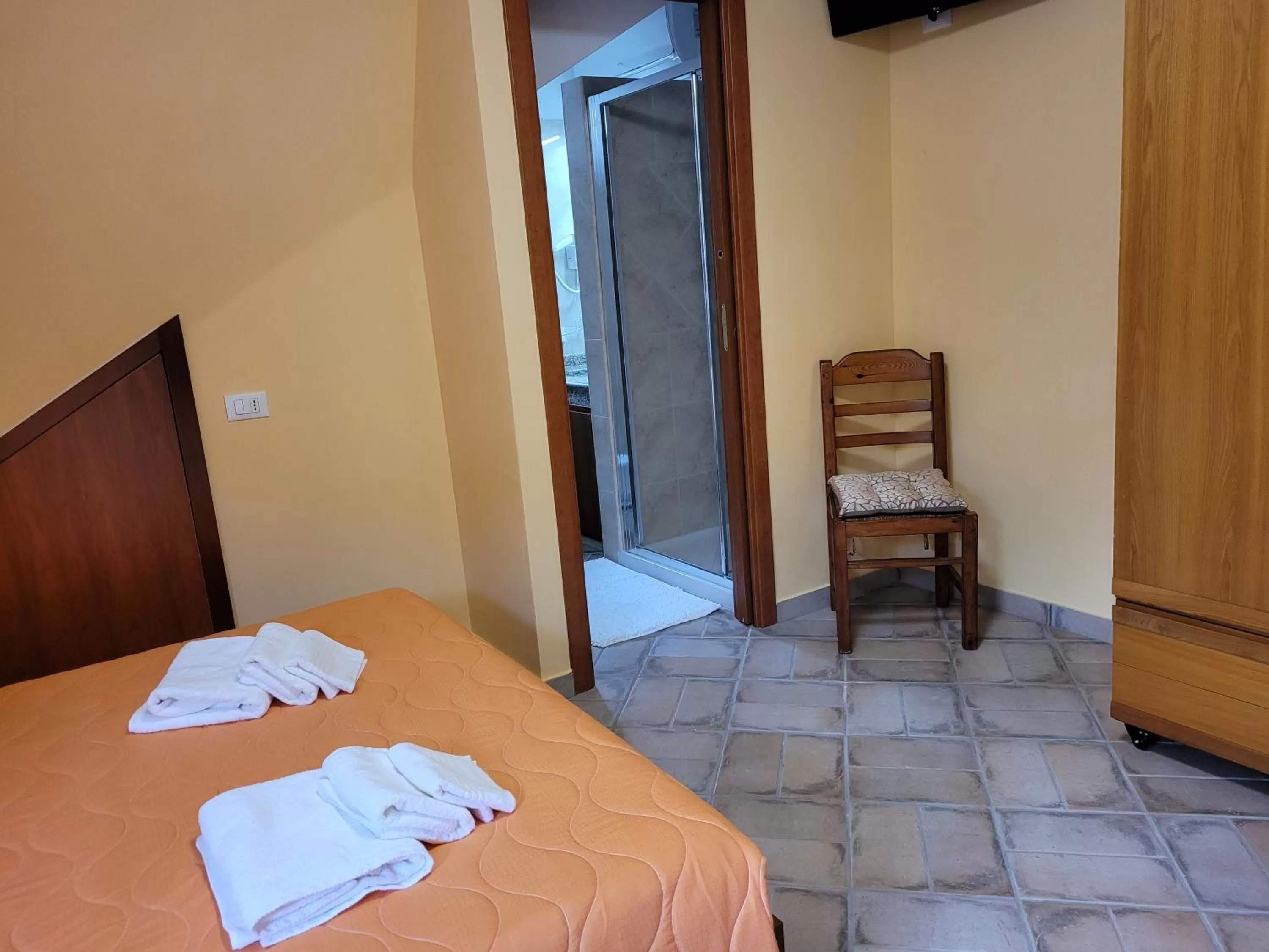 Alloggio turistico Magnifico Alessandro Valle Bernardo 04025 Lenola nei pressi di Fondi LT