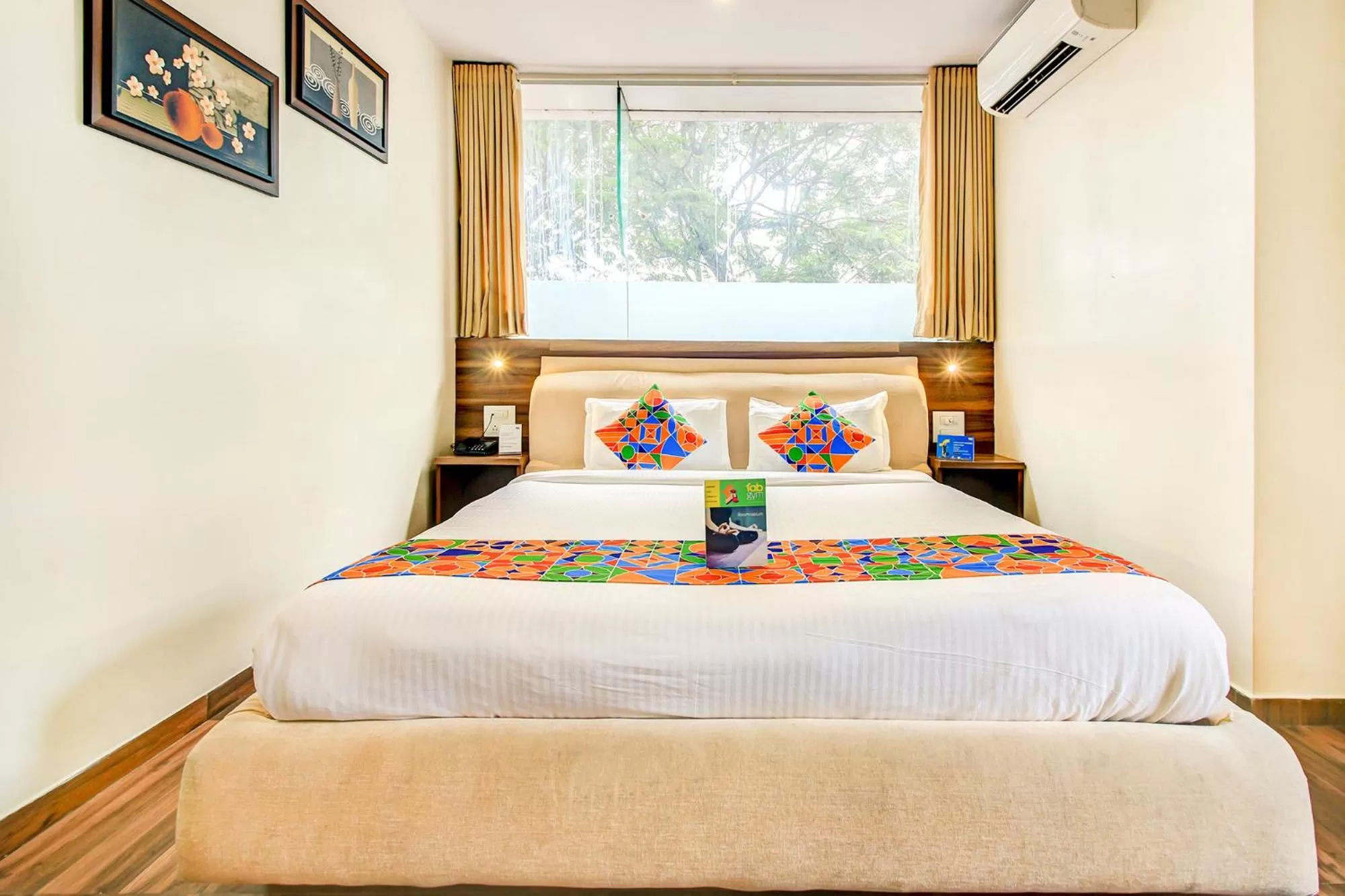 Coffee/tea facilities, Bed in FabHotel Axis International - Nr Mumbai International Airport