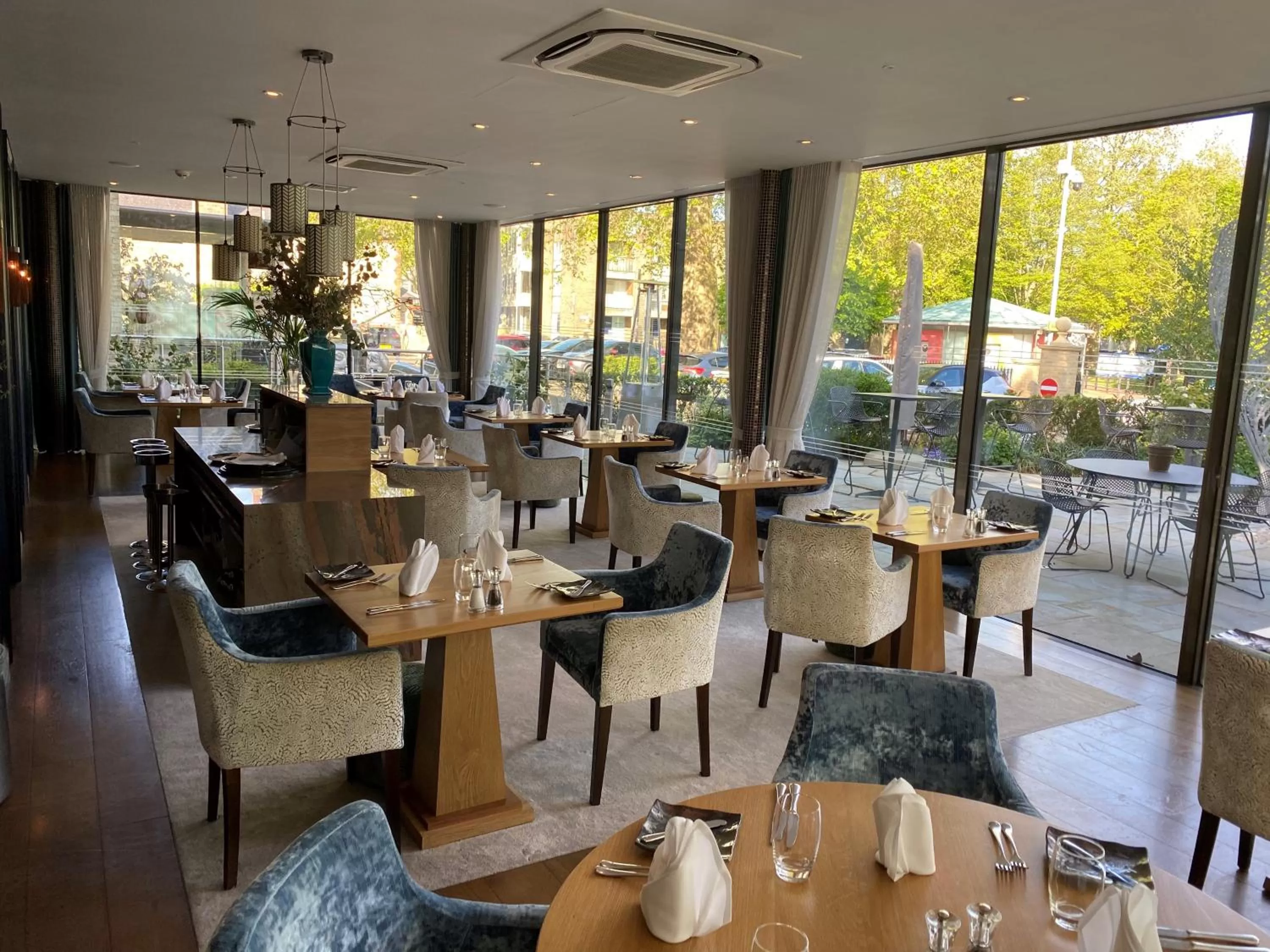 Restaurant/places to eat in Gonville Hotel