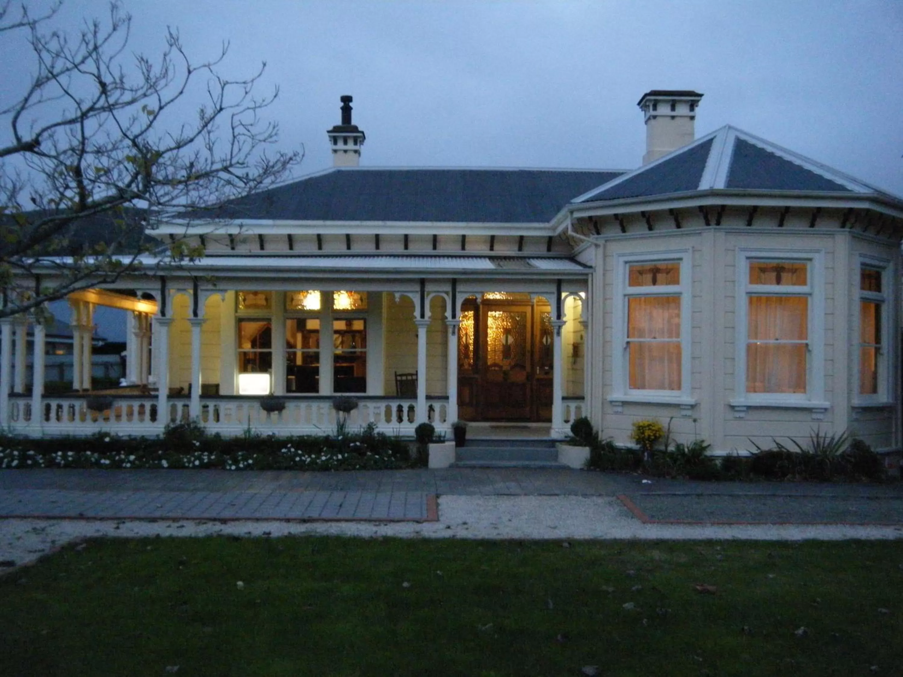 Property Building in Collingwood Manor