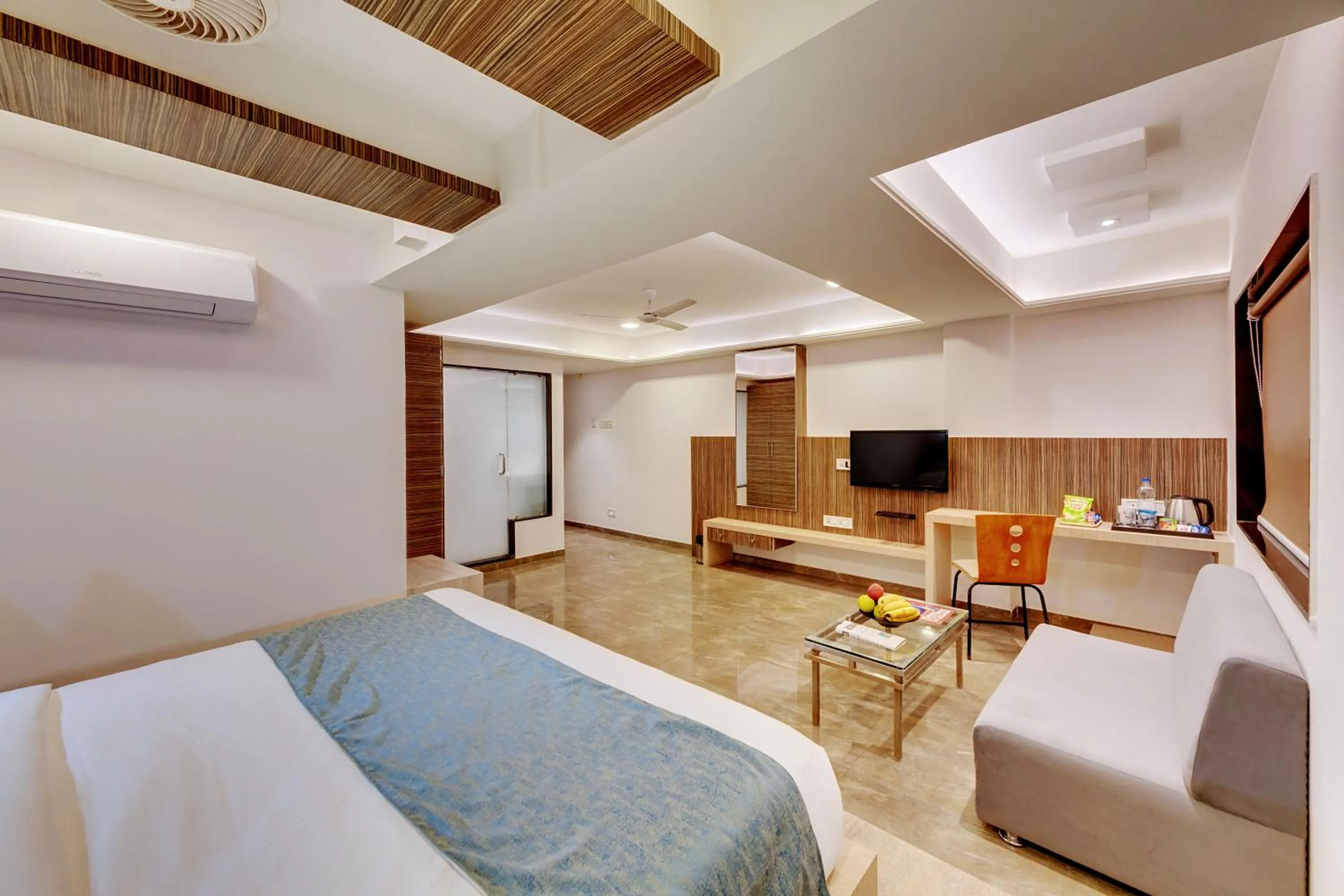 Bedroom in Click Hotel by Suba, Jamnagar