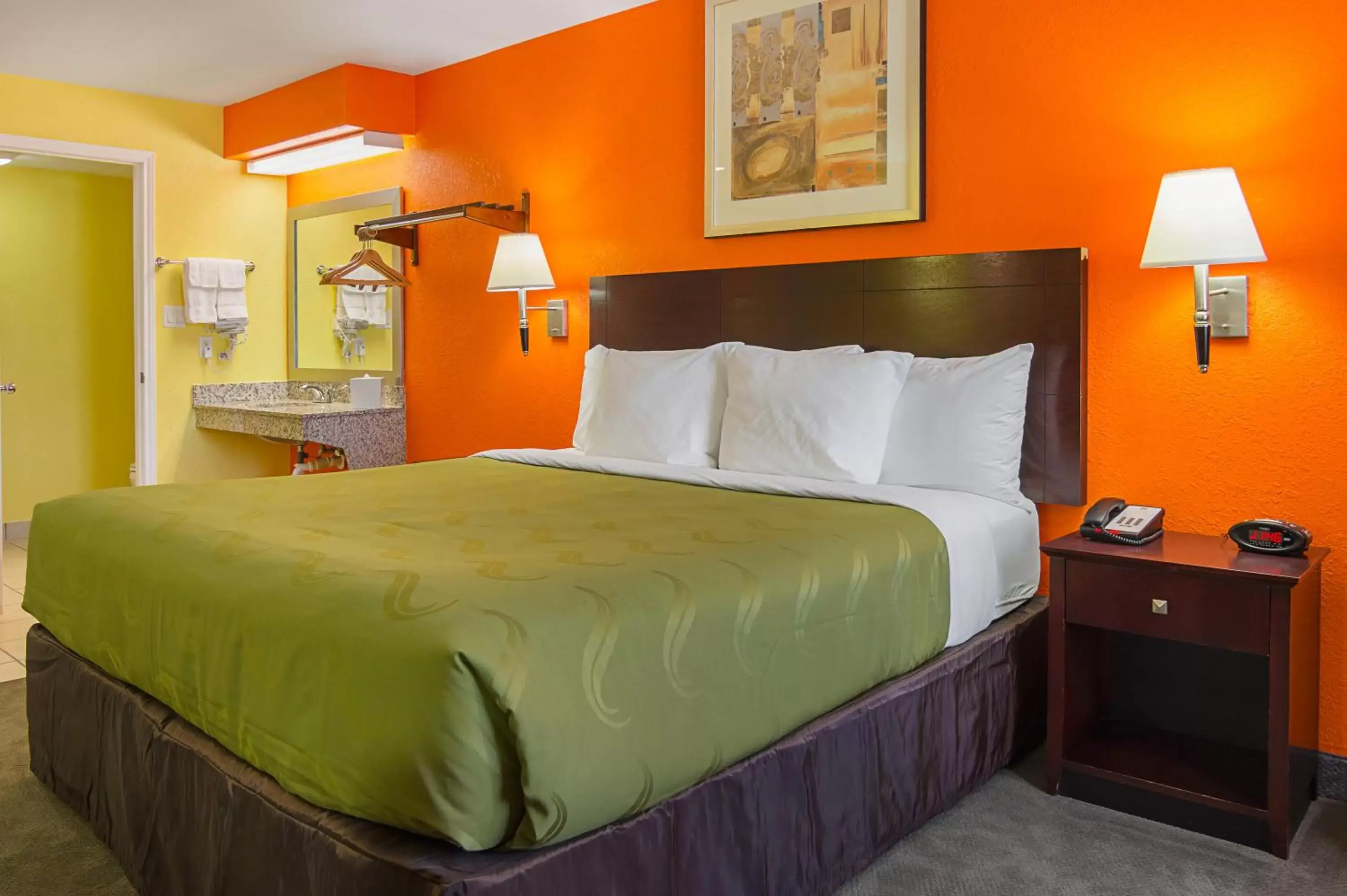 Bedroom, Bed in Quality Inn Carthage Bedroom, Bed in Quality Inn Carthage