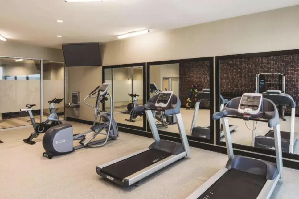 Fitness centre/facilities, Fitness Center/Facilities in La Quinta Inn & Suites by Wyndham Locust Grove