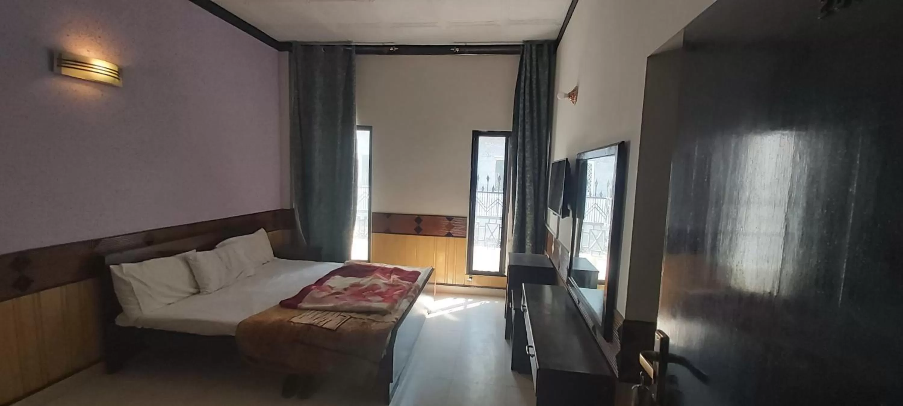 Bedroom, Seating Area in Mount Heaven Hotel Murree