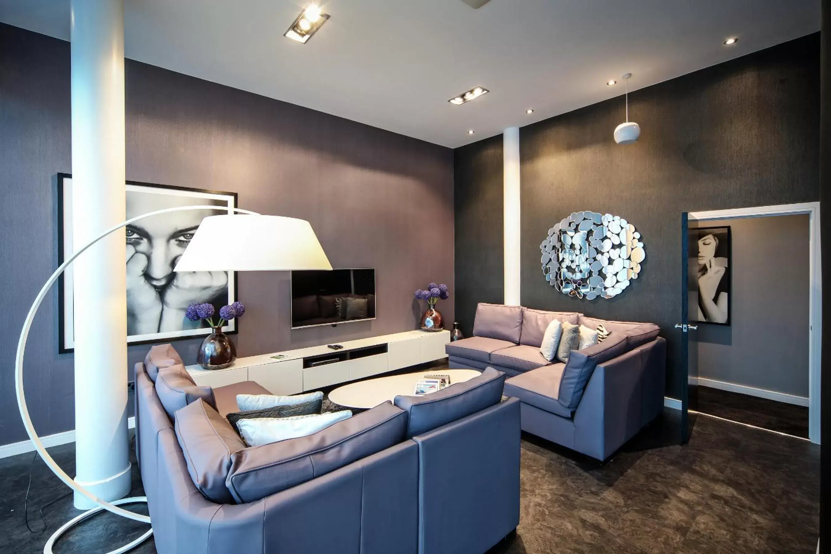 Seating area in EPIC Apart Hotel - Seel Street Seating area in EPIC Apart Hotel - Seel Street