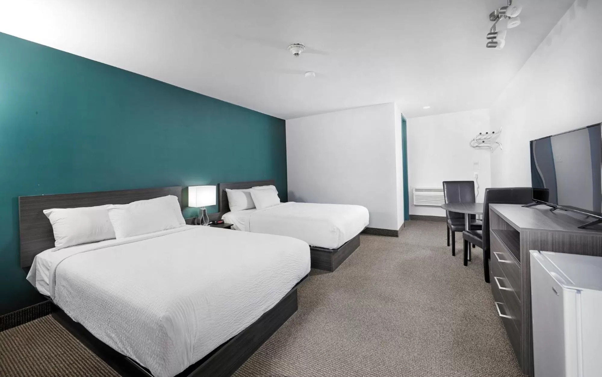 Photo of the whole room, Bed in The Falls Hotel & Inn