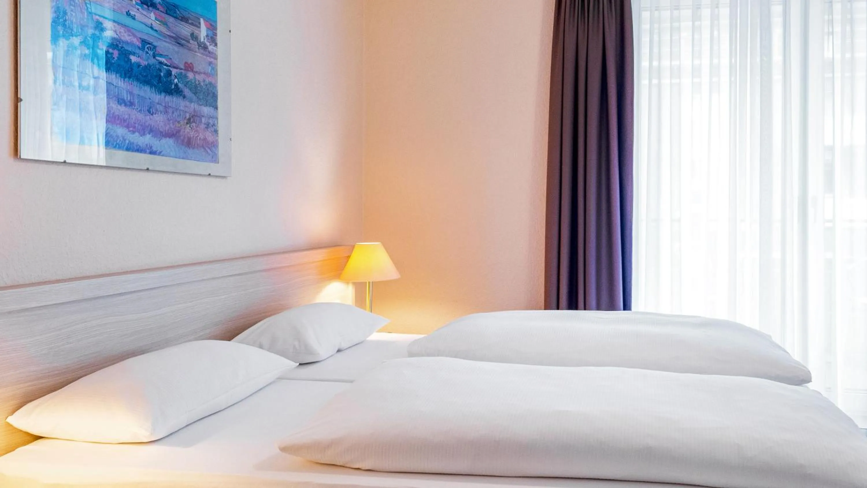 Bed in Air Hotel Wartburg