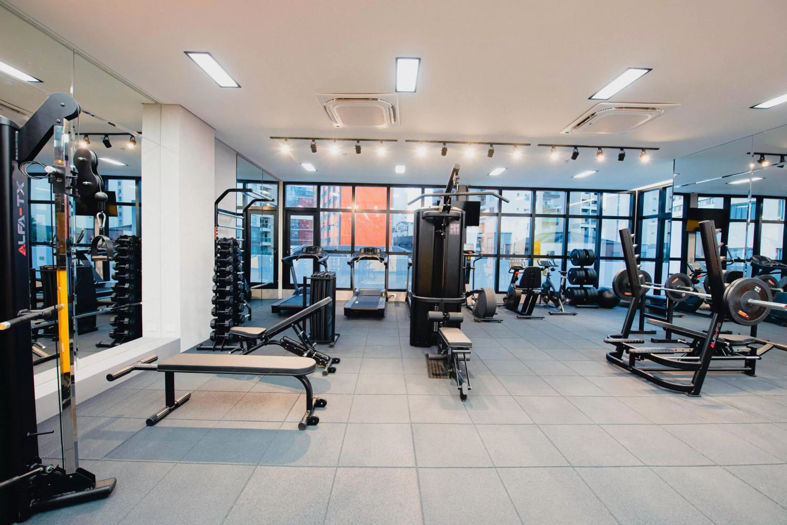 Fitness centre/facilities in ibis Curitiba Shopping