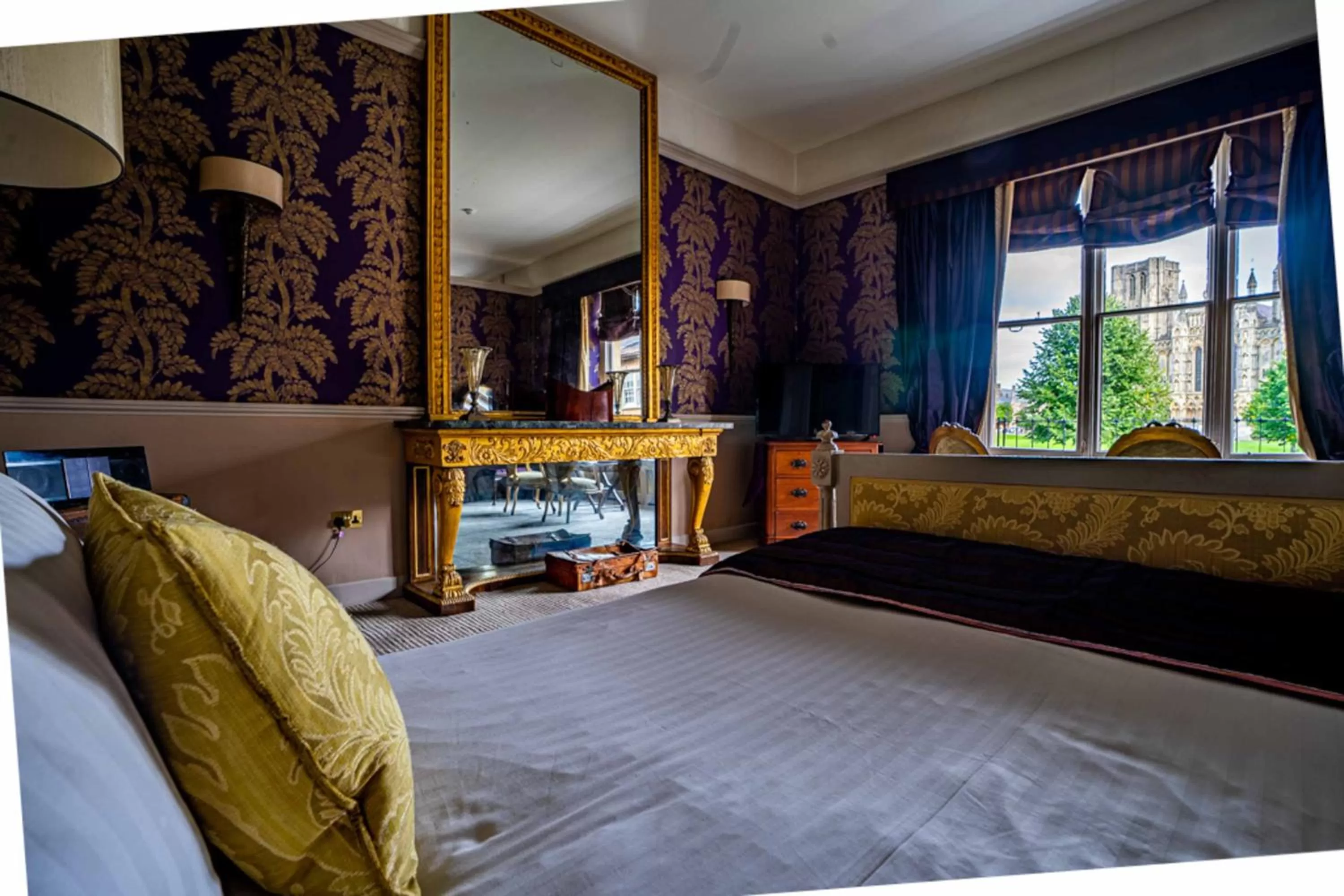 Bedroom, Bed in The Swan Hotel, Wells, Somerset - The Coaching Inn Group