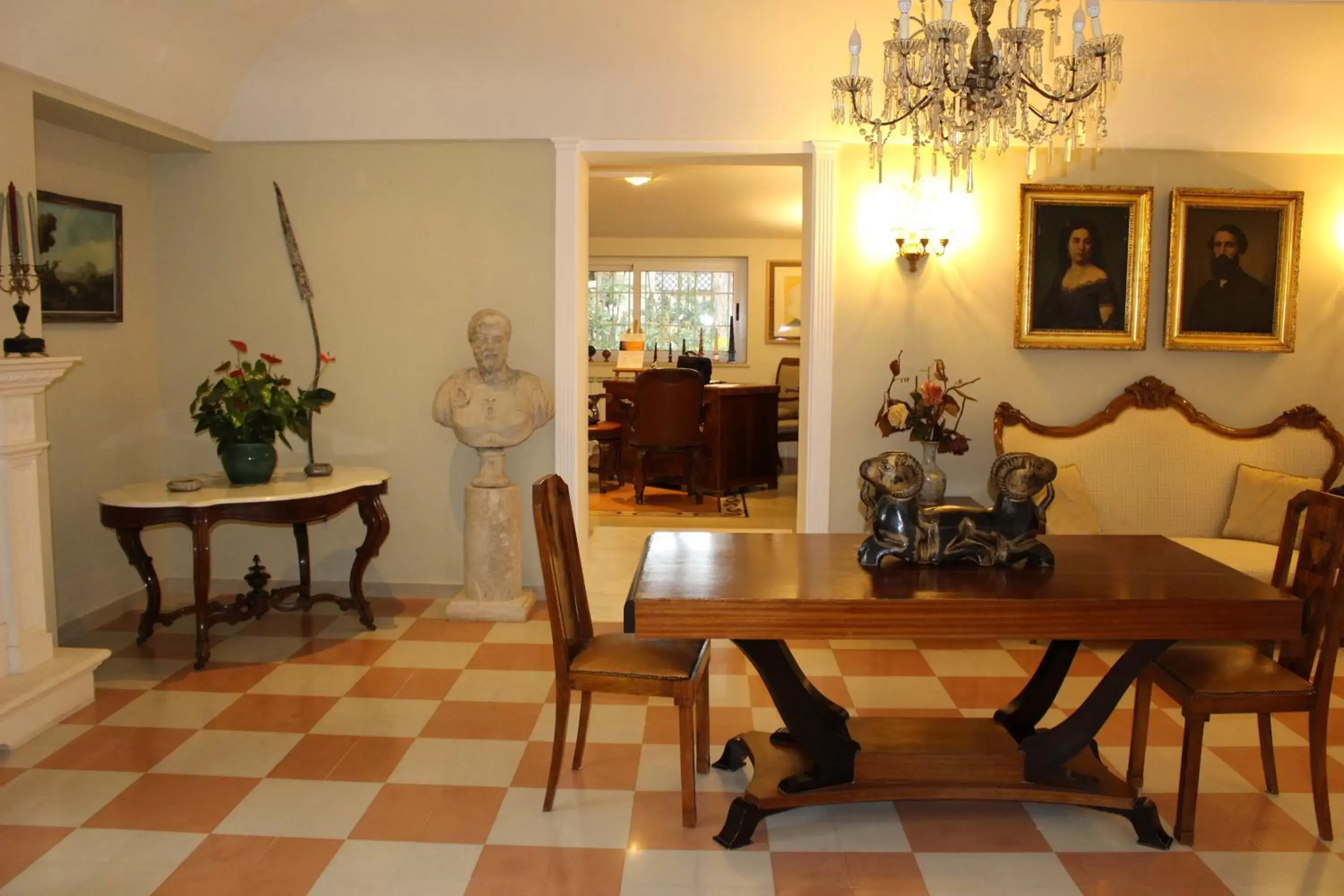 Lobby or reception, Dining Area in Villa Abbamer