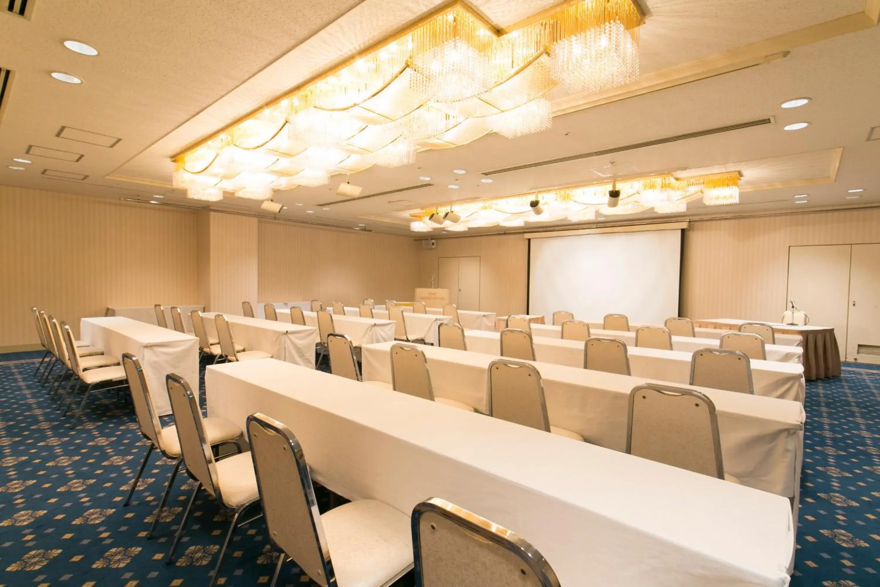 Business facilities in Yonago Washington Hotel Plaza