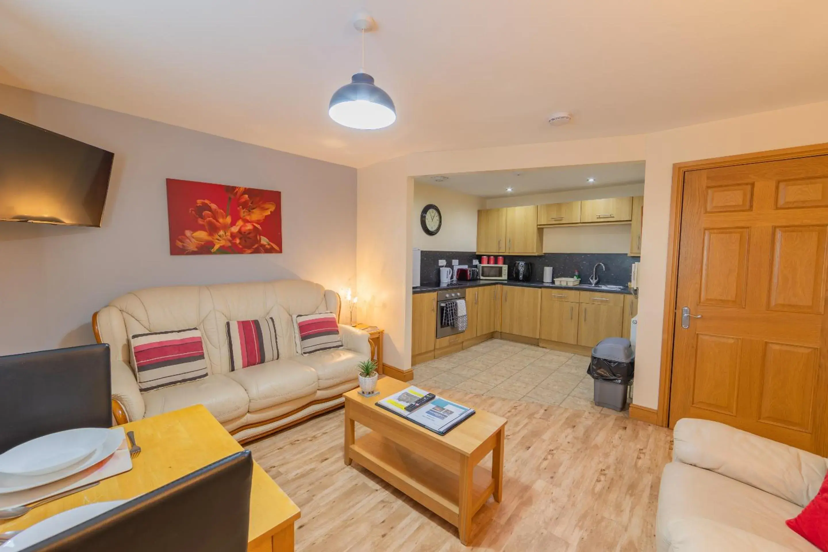 Living room, Seating Area in Quay Head View