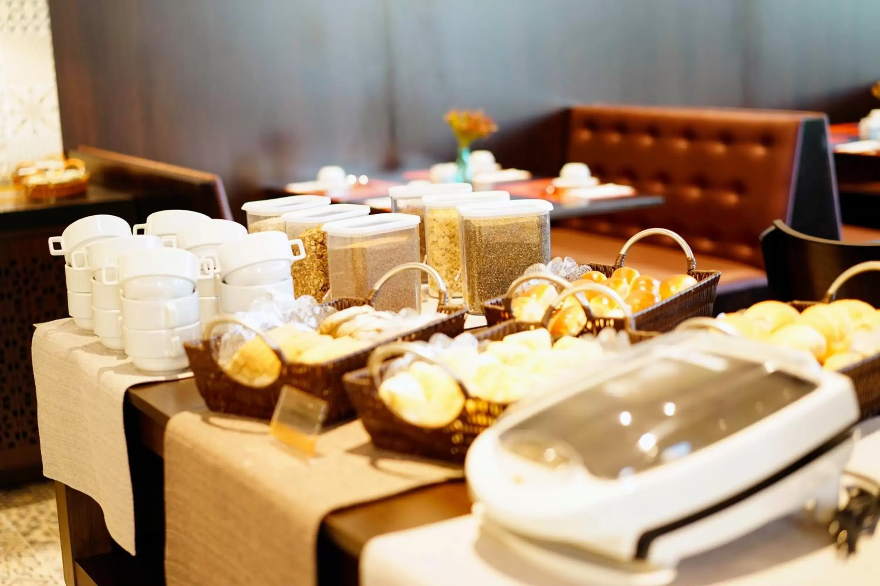 Buffet breakfast, Restaurant/Places to Eat in Rio Hotel by Bourbon Curitiba Aeroporto