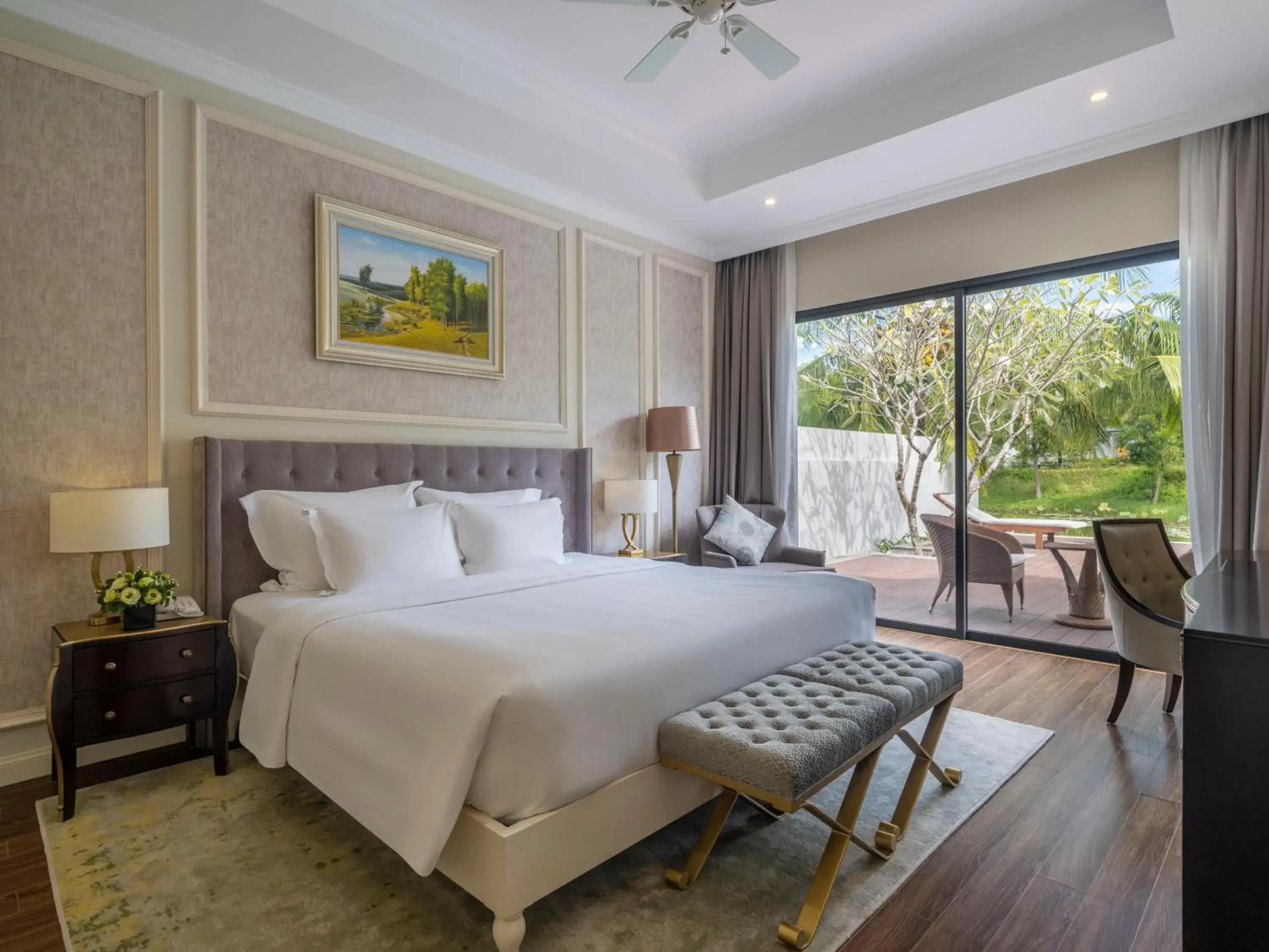 Bedroom, Bed in Vinpearl Wonderworld Phu Quoc