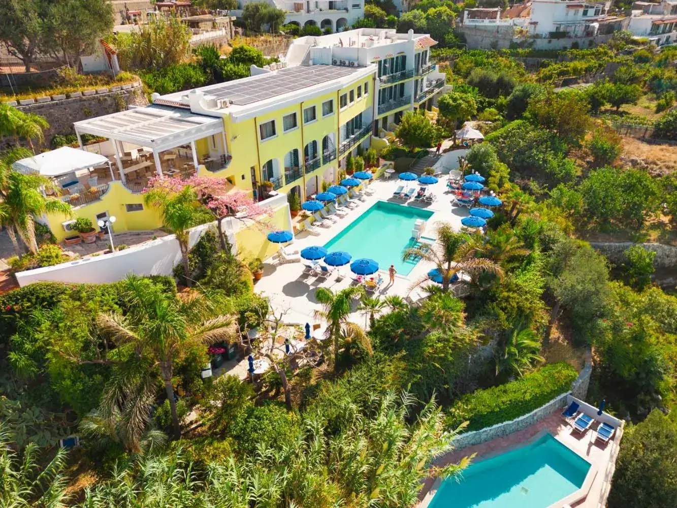 Property building, Pool View in Hotel Capizzo